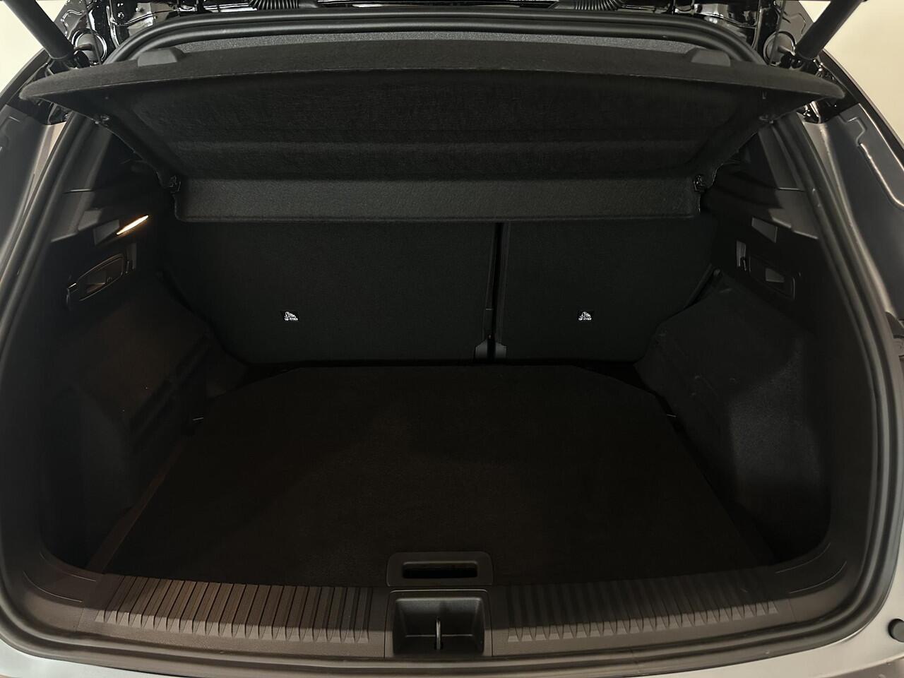 Renault Austral 1.2 E-Tech Full Hybrid 200 Esprit Alpine | 4CONTROL Advanced | Pack Vision | Pack Light & Sound | Pack Around View Camera | Van: ¤ 55.851,- nu rijklaar voor: ¤ 53.851,-