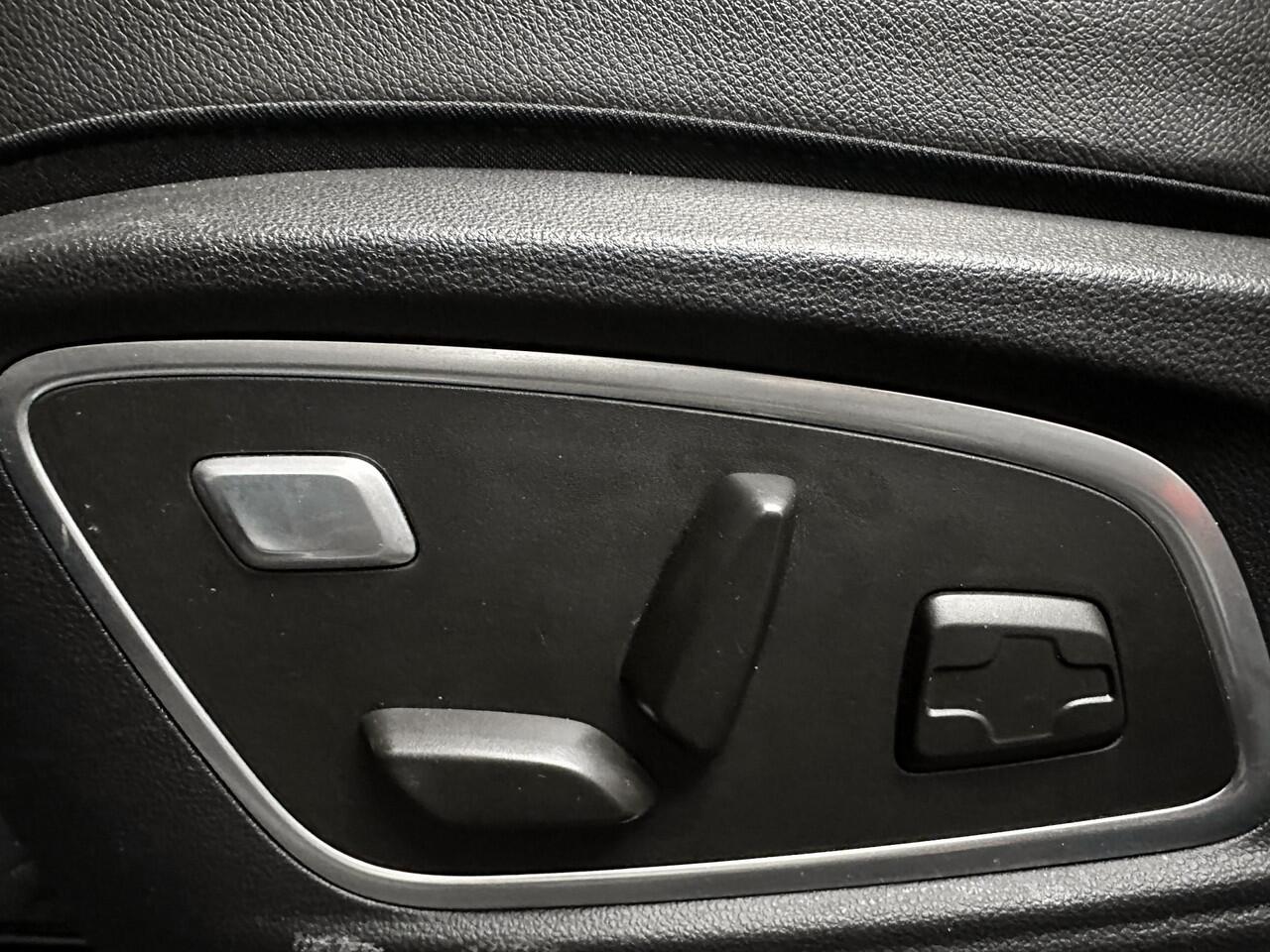 Renault Austral 1.2 mild hybrid Esprit Alpine 160PK |Panorama|Camera|Stoelenpakket|LED