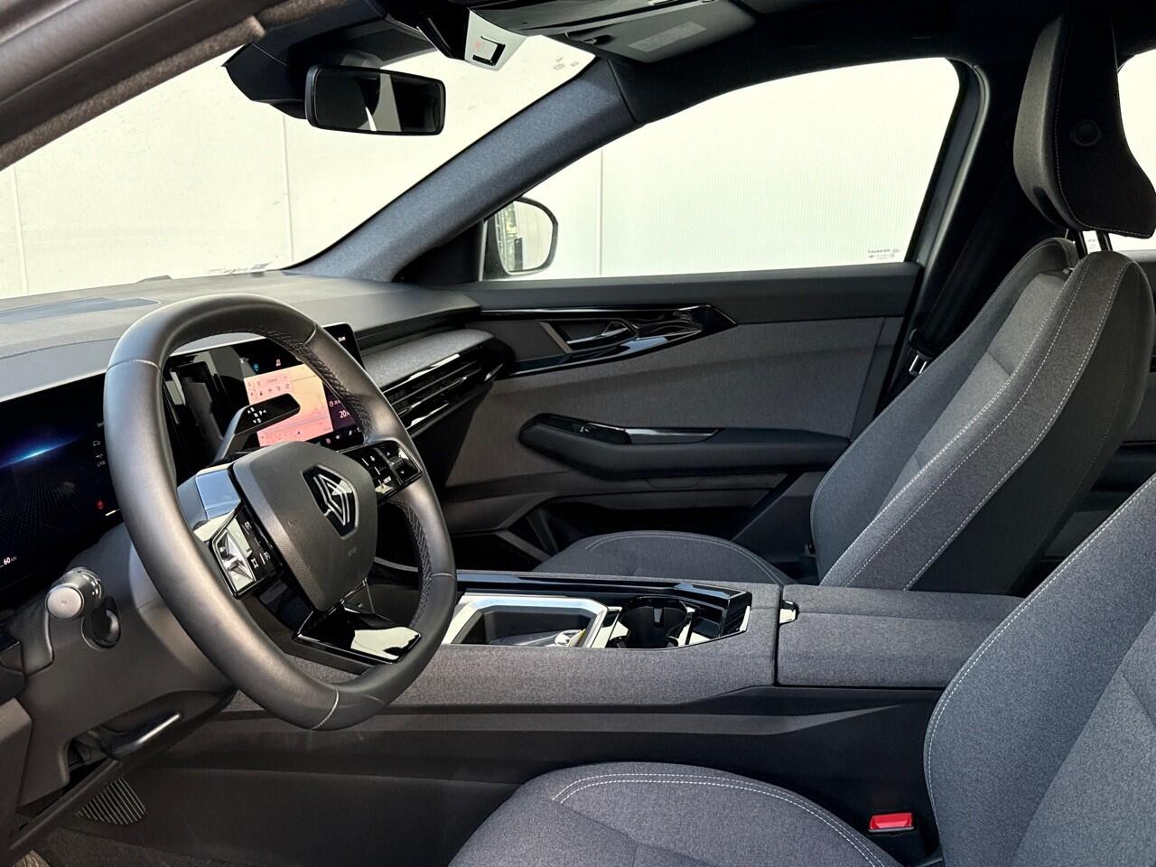 Renault Austral 1.2 mild hybrid 160 EDC Evolution / CAMERA / STOEL/STUUR EN VOORRUITVERWARMING / FABRIEKSGARANTIE TOT 05.2027