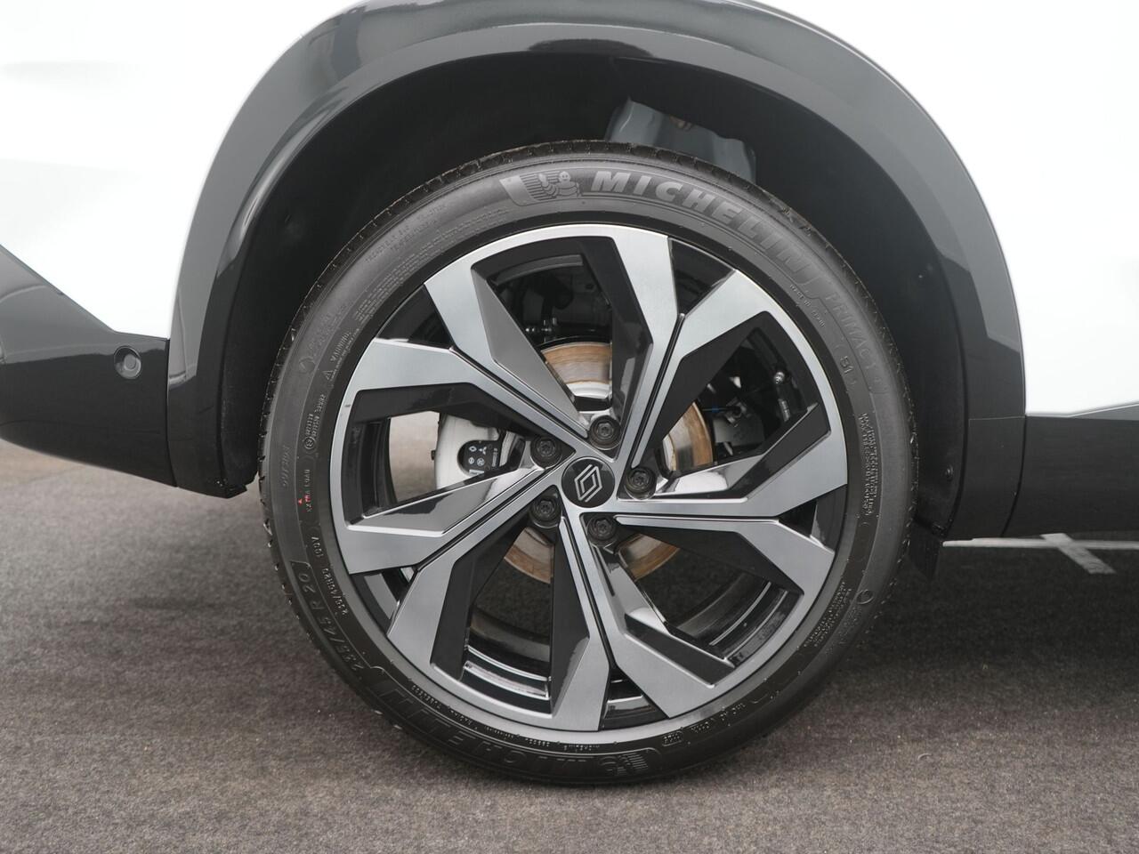 Renault Austral E-Tech Full Hybrid 200 Iconic Esprit Alpine - RIJKLAARPRIJS - Panoramadak - Harman Kardon Audio - 360 Graden Camera - Adaptieve Cruise Control