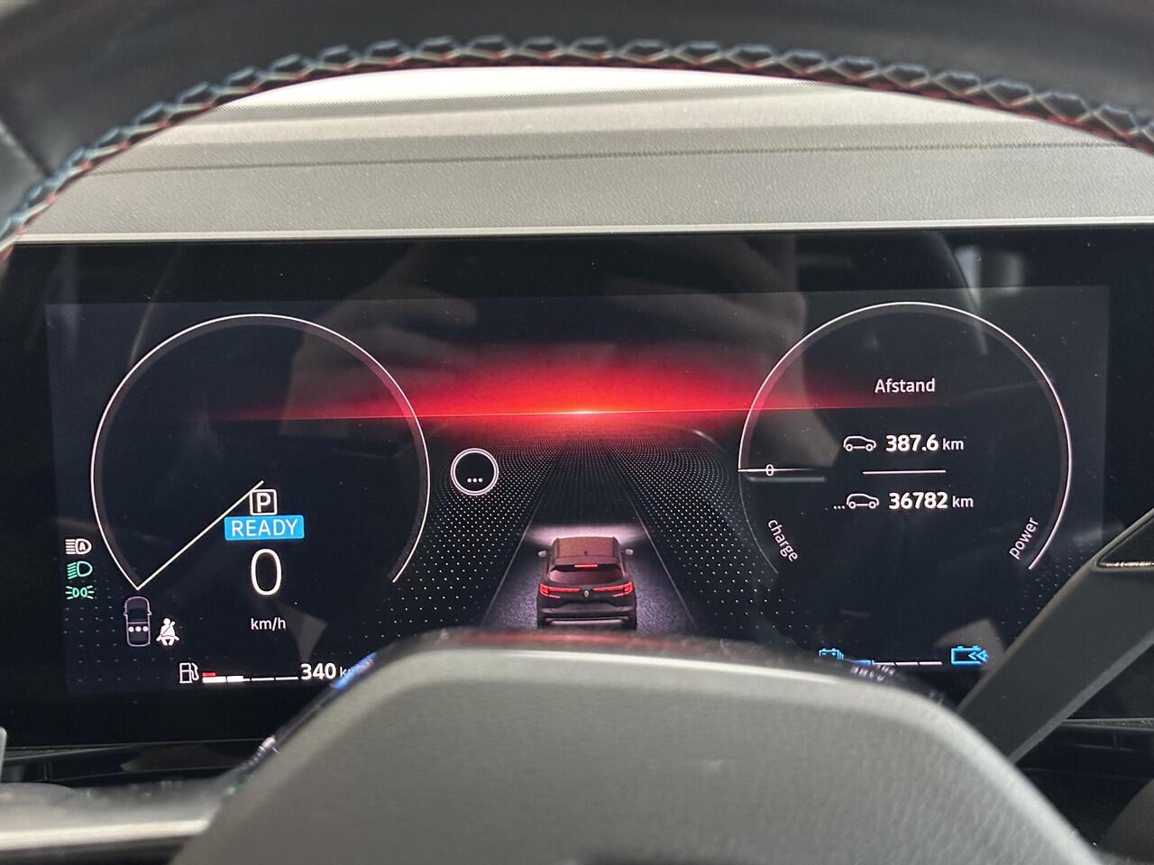 Renault Austral 1.2 E-Tech full hybrid 200 iconic esprit Alpine AUTOMAAT | PANORAMADAK | ELEKTRISCHE ACHTERKLEP | COMPLETE AUTO!