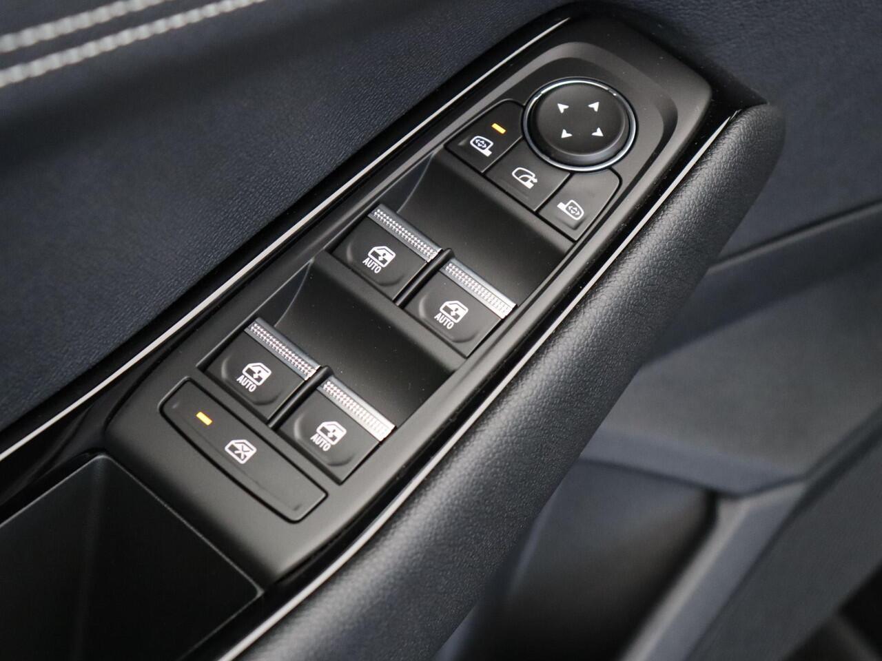 Renault Austral E-Tech full hybrid 200pk techno | TREKHAAK | 20" lichtmetalen velgen 'Effie'| Vierseizoenbanden | Achteruiterijcamera |