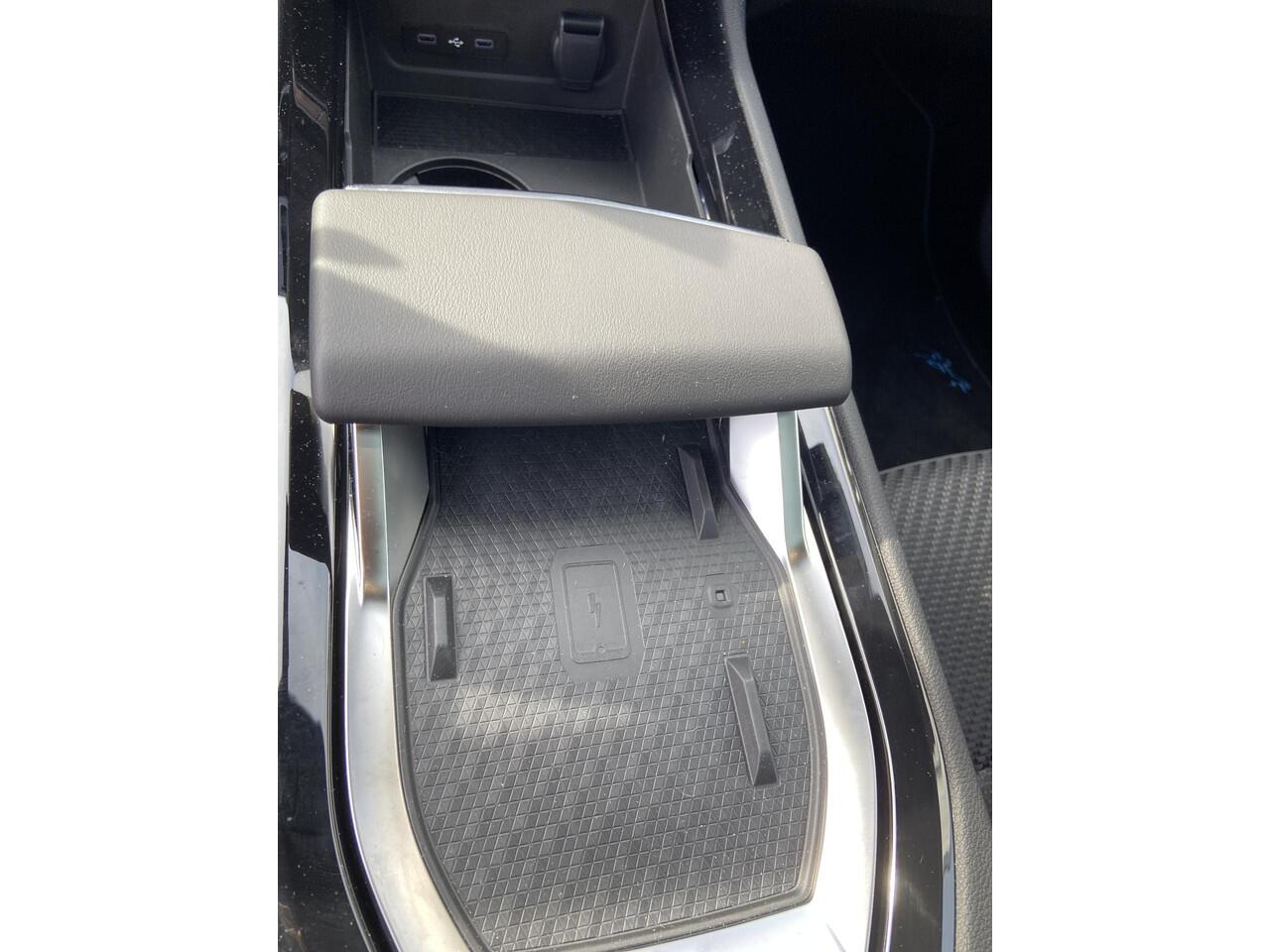 Renault Austral 1.2 E-Tech full hybrid 200 iconic esprit Alpine / PACK AROUND VIEW CAMERA / PACK LIGHT & SOUND / Demo zuidoost / vraag naar beschikbaarheid