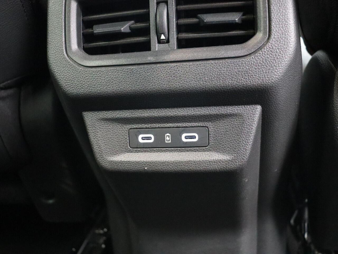 Renault Austral E-Tech full hybrid 200pk iconic esprit Alpine | Elek. Achterklep | Stoel en Stuurverwarming | Elek. Voorstoelen met geheugen | Adaptive Cruise control |