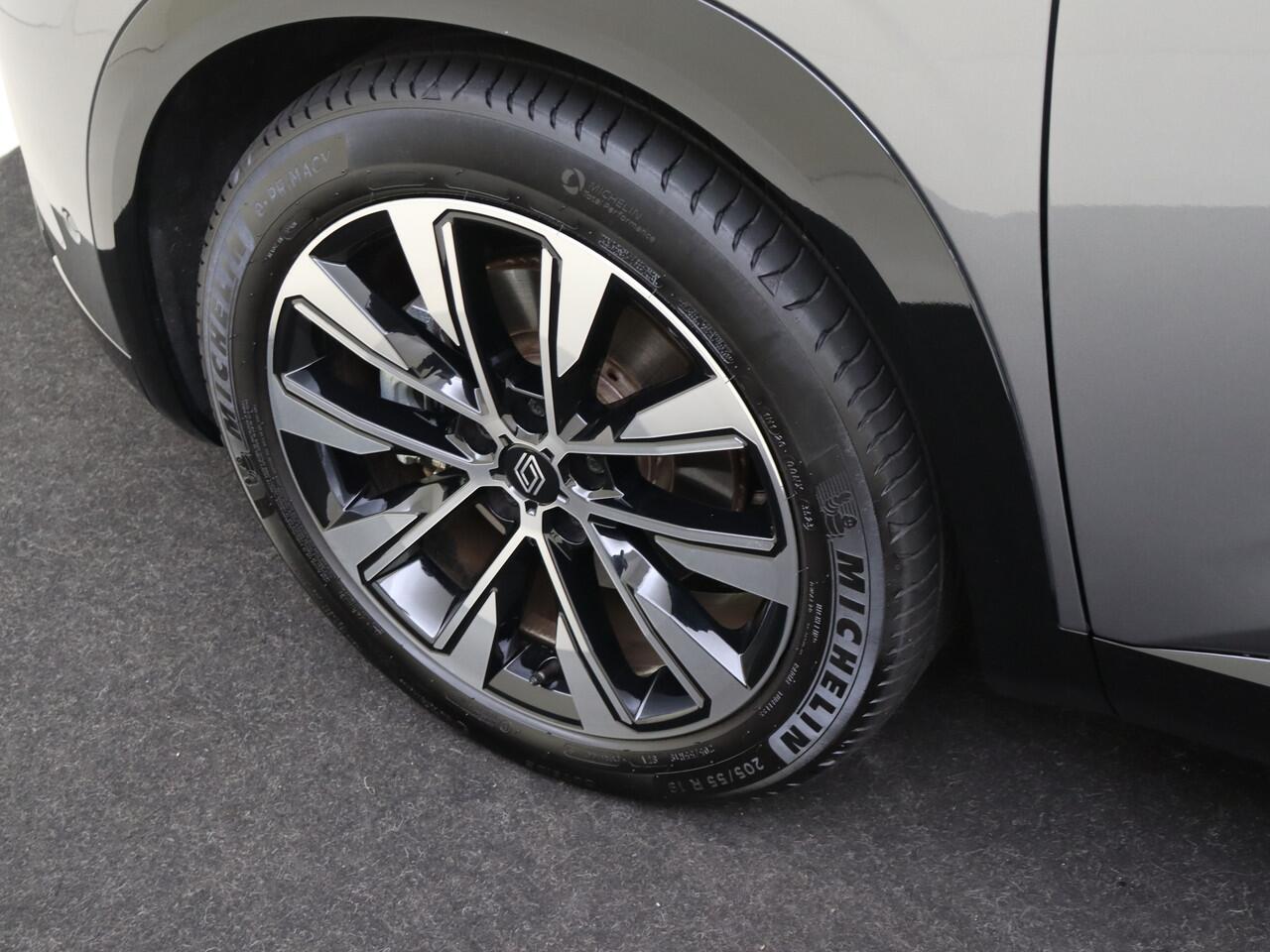 Renault Austral 1.2 E-Tech full hybrid 200 techno |Pack Solid | Camera | Navigatie | Carplay |