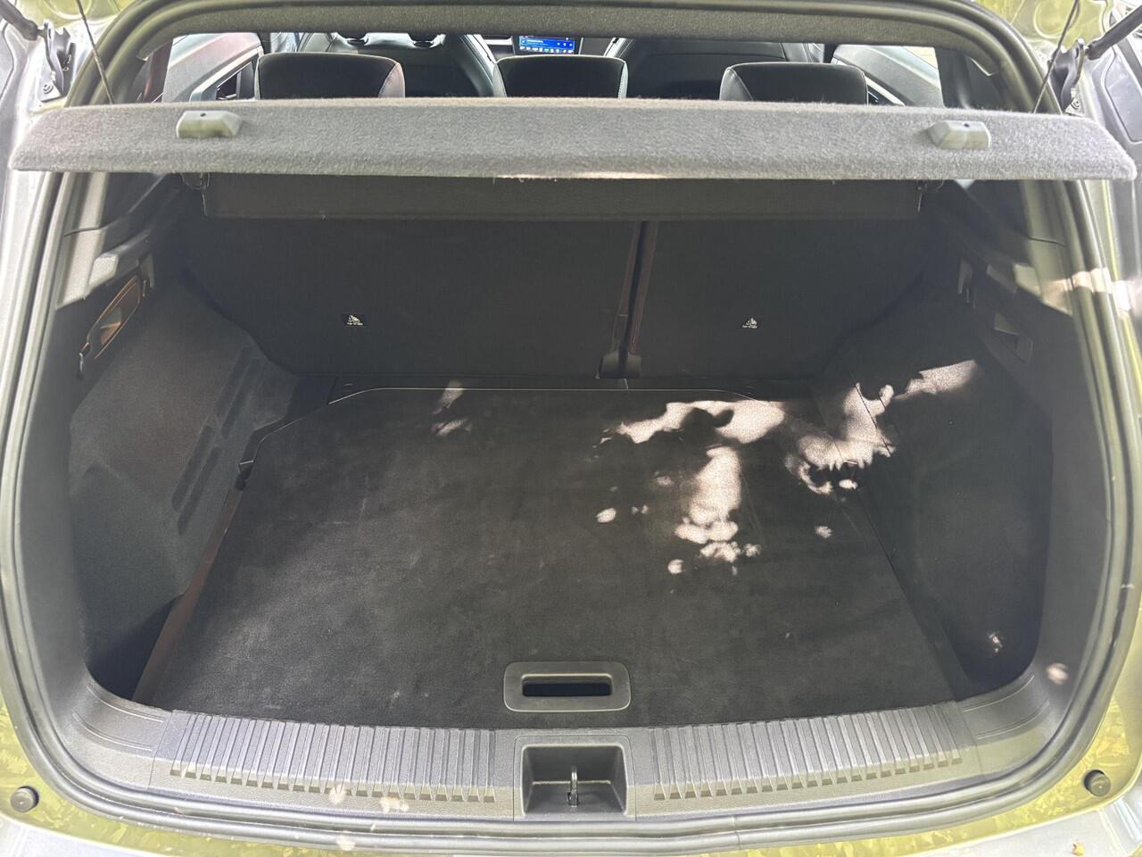 Renault Austral 1.2 E-Tech full hybrid 200 techno esprit Alpine | Navigatie | Achteruitrijcamera | Elektrisch verstelbare stoelen | Cruise control adaptief |