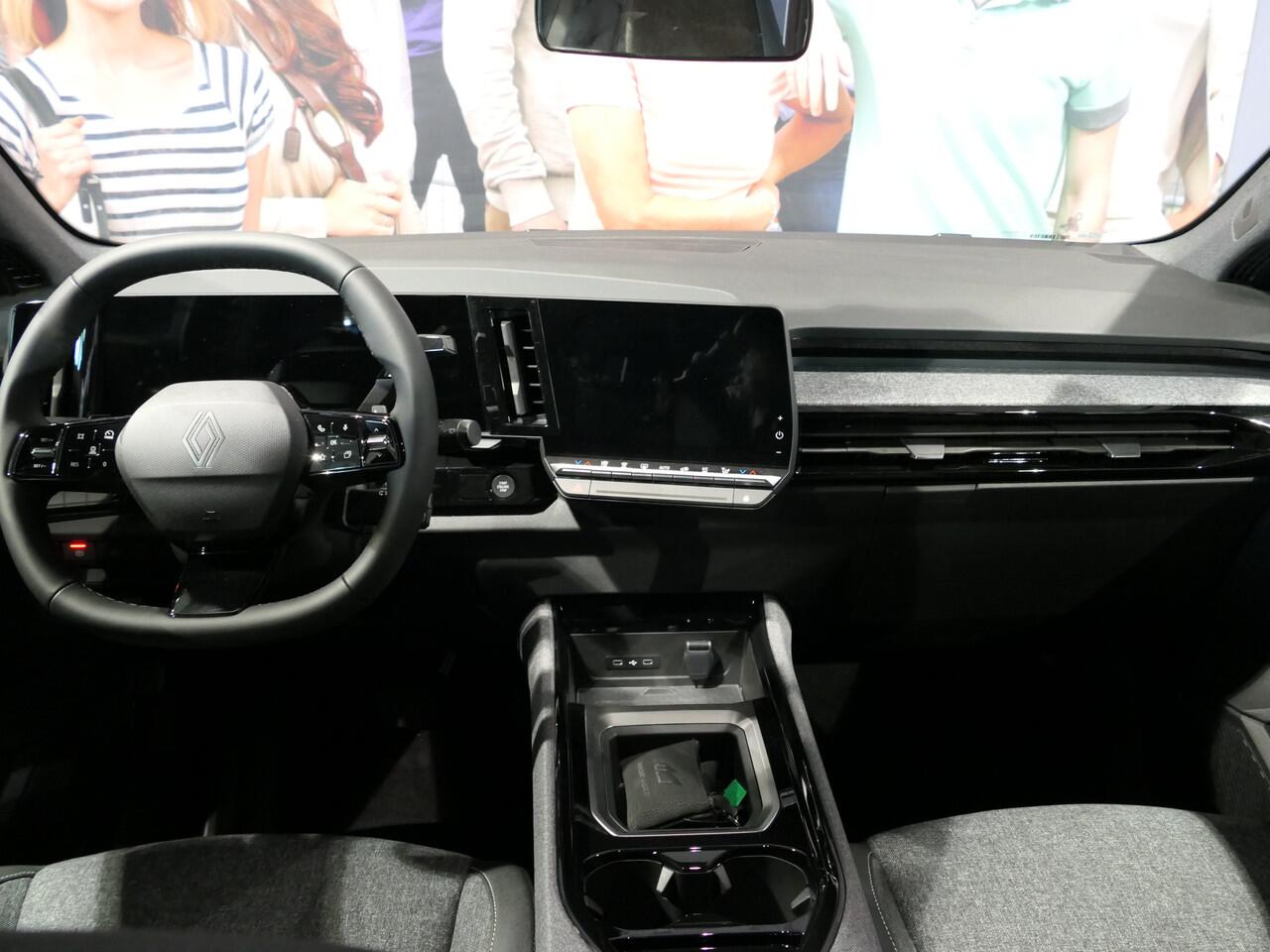 Renault Austral 1.2 E-Tech full hybrid 200 evolution - Occasion Lease vanaf ¤599 p/m - NIEUW! - Dode hoek - Uitparkeer en uitstapwaarschuwing - Adaptive cruise