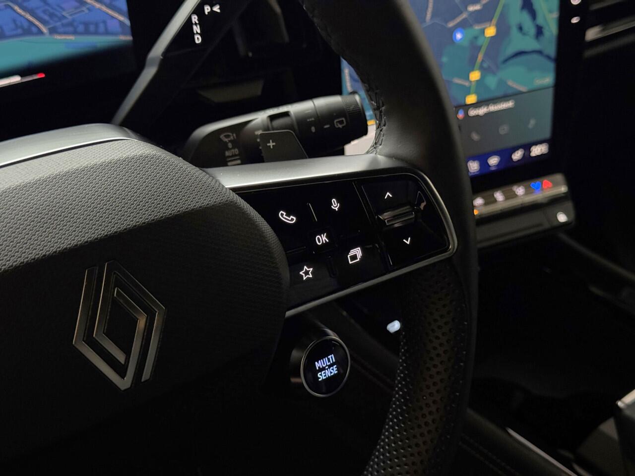 Renault Austral 1.3 160PK 4.CILINDER TECHNO ELEK.KLEP ELEK.STOEL NAVI STOEL/STUUR/RUIT VERW. LED LEER 1800KG MAX TREKGEWICHT