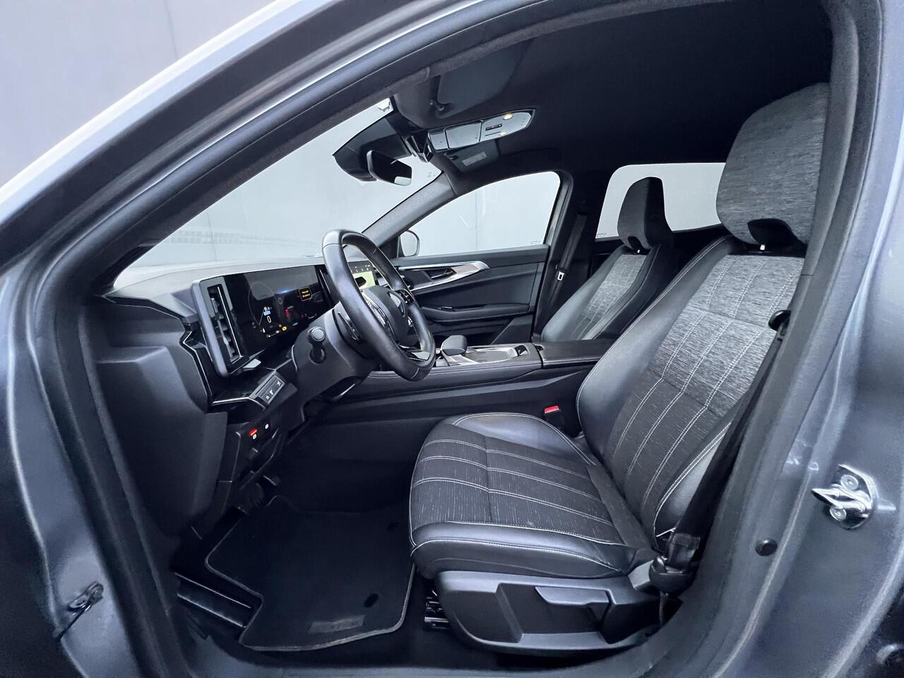 Renault Austral E-Tech full hybrid 200 techno / 1.500kg Trekgewicht / Dealer onderhouden / Navigatie / Apple Carplay Android / 19" LM wielen /