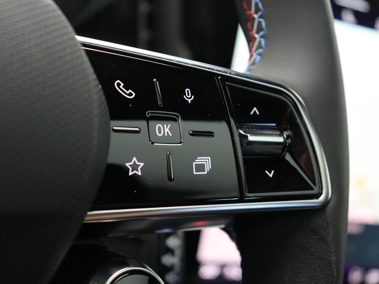 Renault Austral E-Tech full hybrid 200pk iconic esprit Alpine | Harman kardon | Panoramisch vast glazen dak | 360 graden camera | Afneembare Trekhaak |