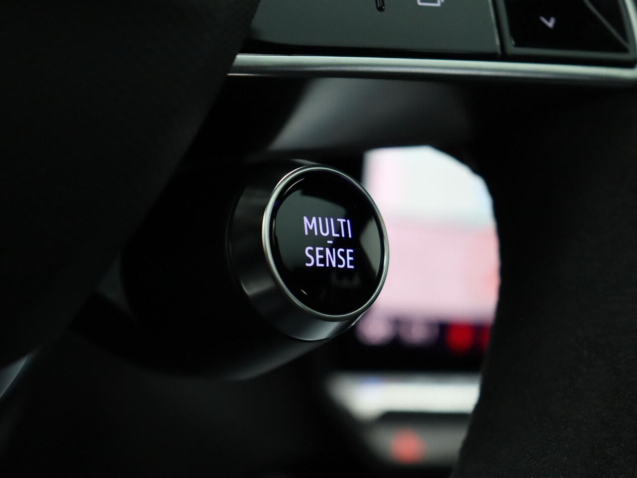 Renault Austral Iconic esprit Alpine Hybrid 200 | Achteruitrijcamera | Blind Spot Warning | Elektrisch verwarmbare voorstoelen