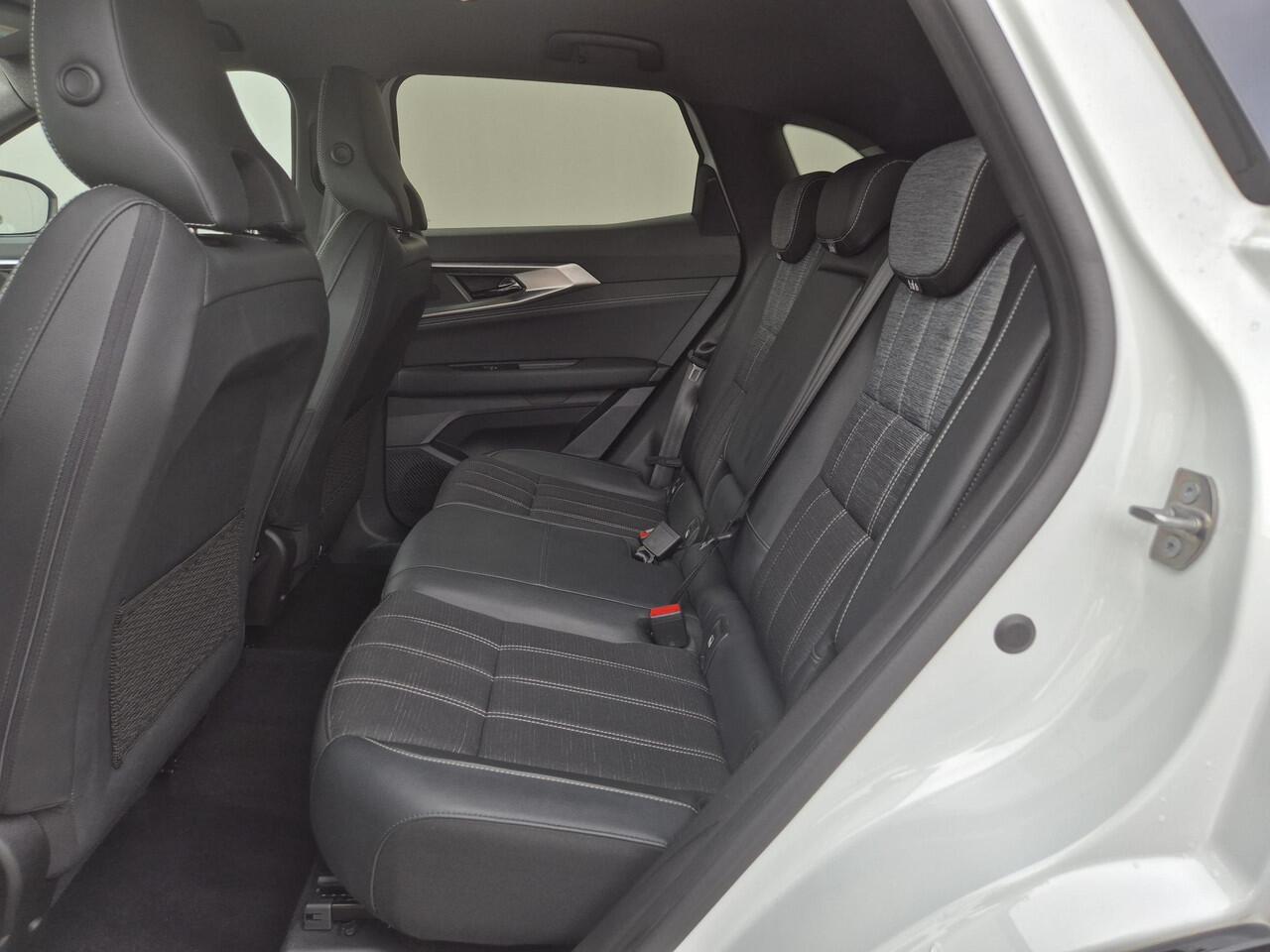 Renault Austral 1.3 mild hybrid 160 X-Tronic techno / Trekgewicht 1800 KG / Stoelverwarming / elektrisch verstelbare stoel / verwarmbaar stuur / verwarmbare voorruit / elektrische achterklep / keyless entry / adaptieve cruise control / LED koplampen / draadloze oplader /