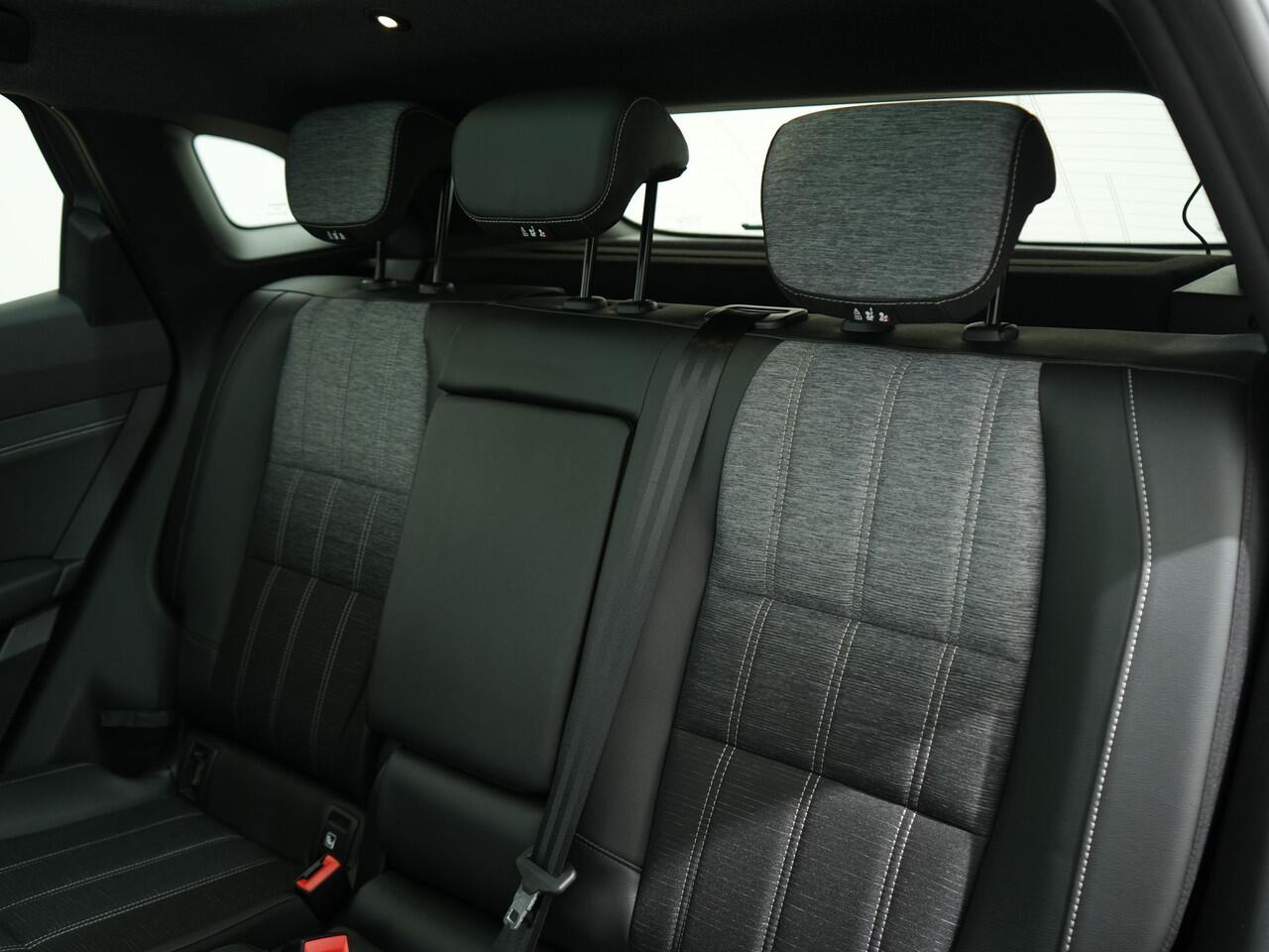 Renault Austral 1.3 MILD HYBRID 160PK X-TRONIC TECHNO | Panoramadak | Pack Comfort