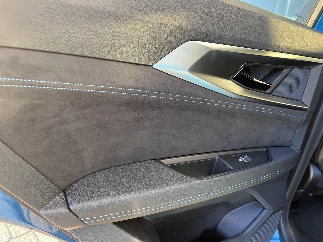 Renault Austral 1.2 E-Tech full hybrid 200 iconic esprit Alpine