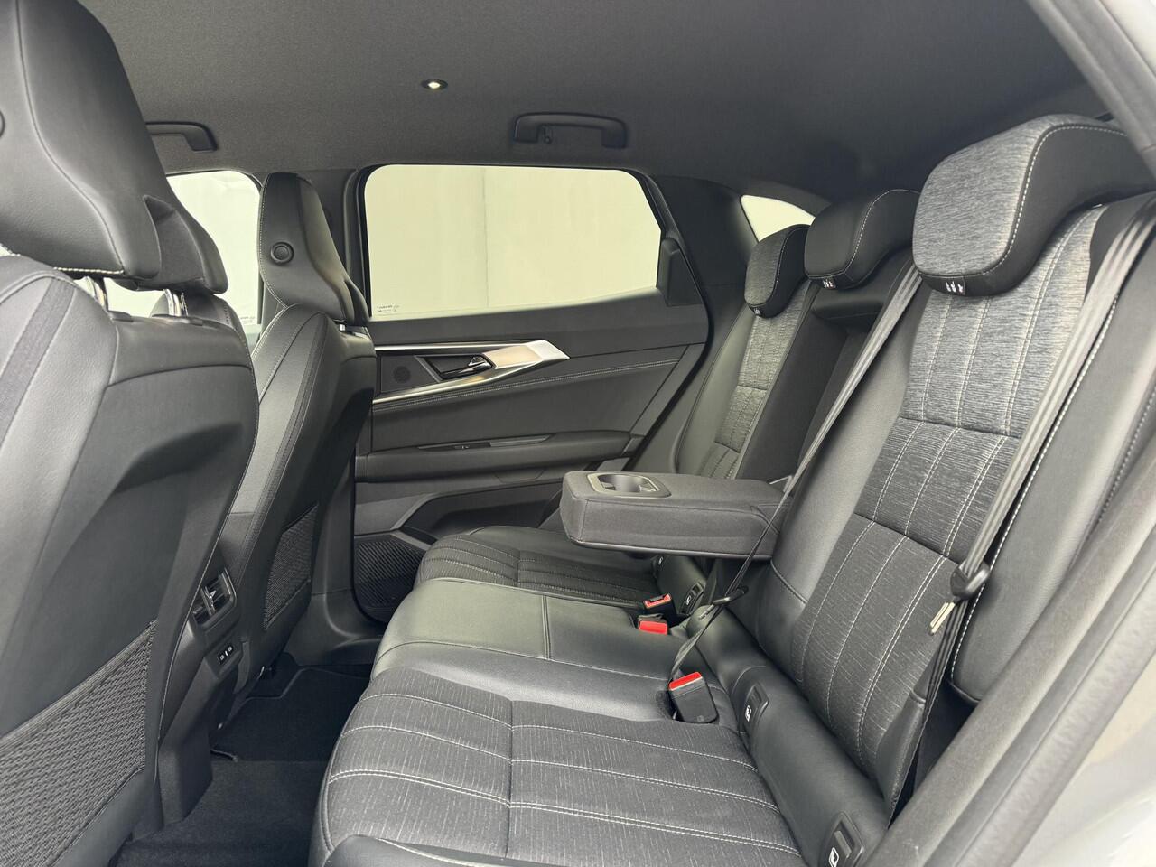 Renault Austral E-Tech full hybrid 200 techno Automaat / Dealer Onderhouden / Fabrieksgarantie tot 10-2026 / Adaptieve Cruise / Apple Carplay & Android Auto / Camera / Navigatie / Volledig digitaal instrumentenpaneel / DAB /