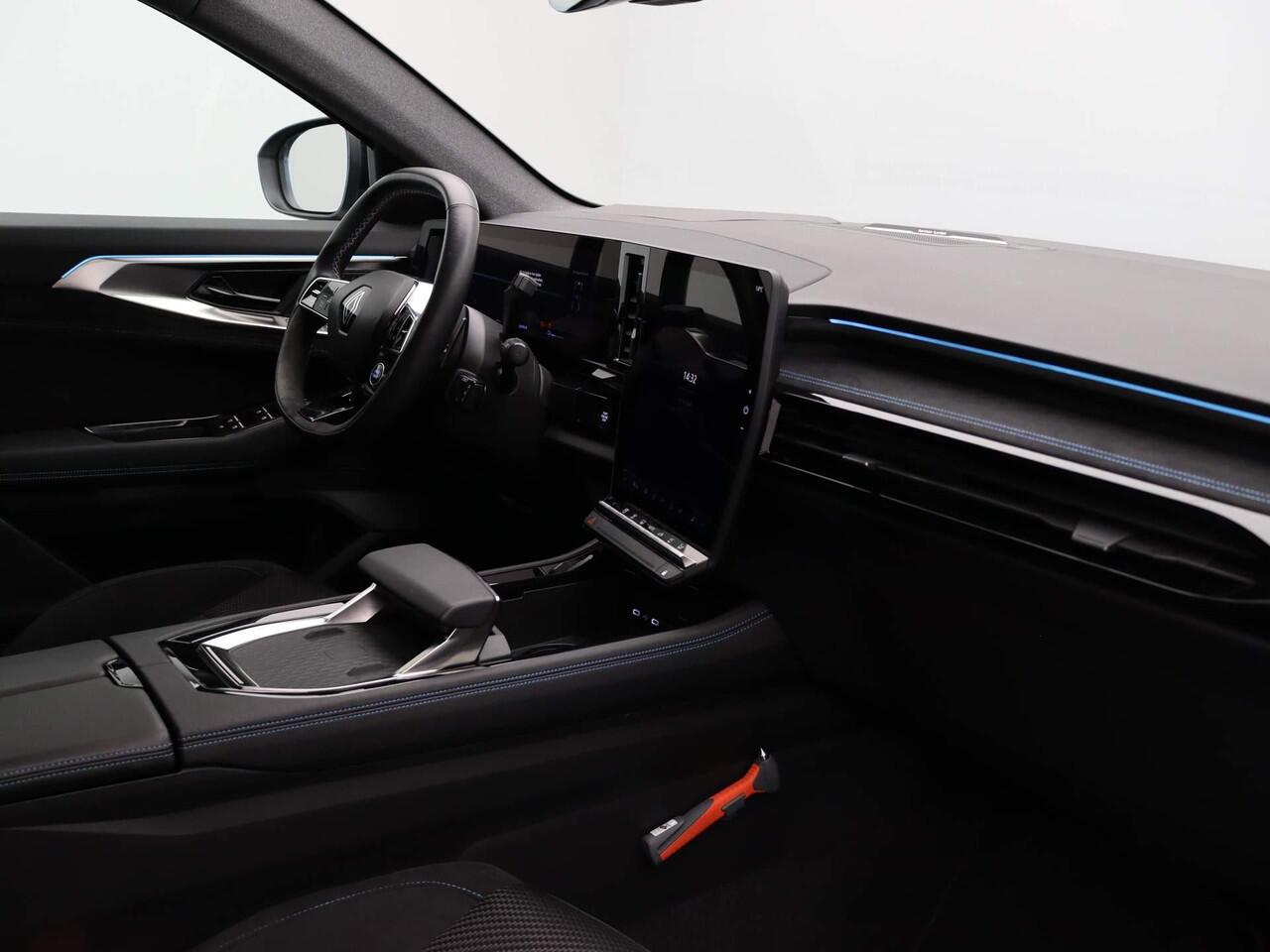 Renault Austral E-Tech Hybrid 200pk Techno Esprit Alpine | Active driver assist | Elek. verwarmbaar stoel | Trekhaak |