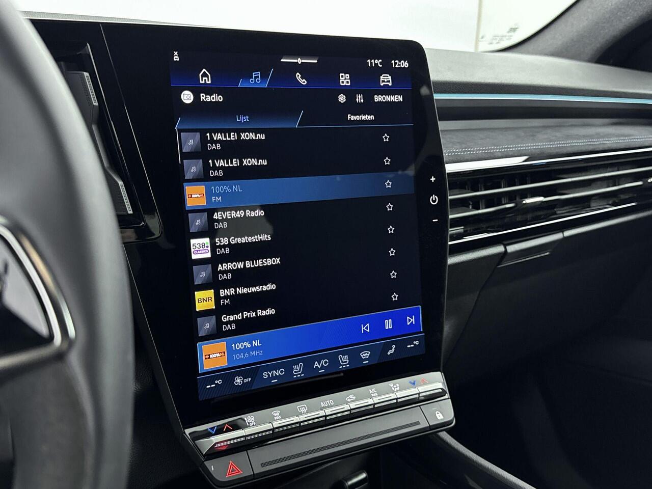Renault Austral 1.2 E-Tech Full Hybrid Techno Esprit Alpine 200PK | Google Navigatie | Stoelmassage | Stoel- en Stuurverwarming | Dodehoek Detectie | Adaptieve Cruise Control | Achteruitrijcamera | Apple CarPlay & Android Auto