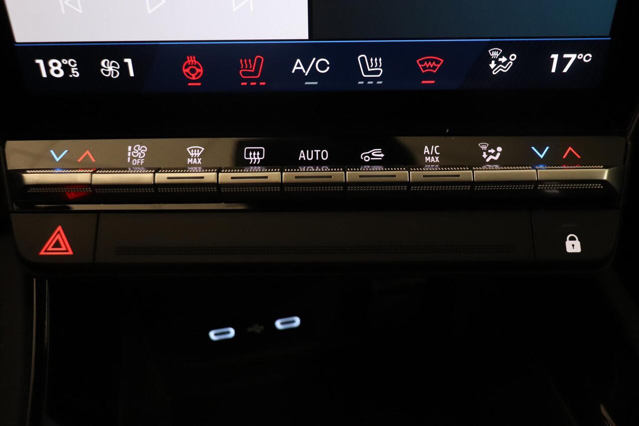 Renault Austral 1.2 E-Tech full hybrid 200 iconic esprit Alpine | Parkeer Camera | Climate Control | Elektr. voorstoelen | LED koplampen | AppleCrplay AndroidAuto | Nieuw model |