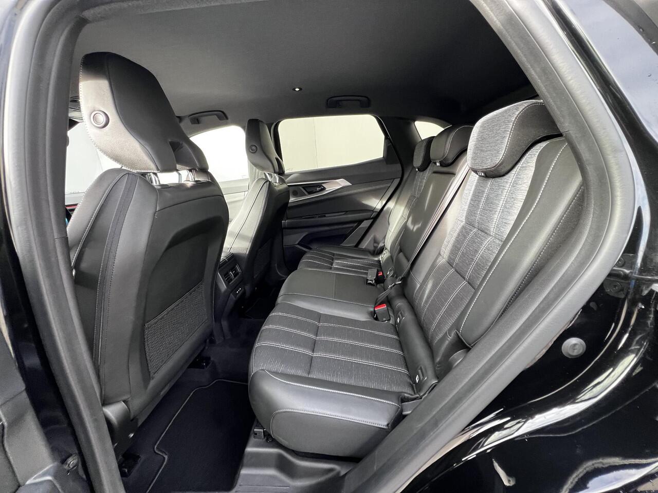 Renault Austral 1.3 mild hybrid 160 X-Tronic techno Automaat / Fabrieksgarantie tot 04-2027 / 1.800 kg trekgewicht / Stuur-, stoel- en voorruitverwarming / Navigatie / Apple Carplay Android / Adaptieve CC / 19" LM wielen /