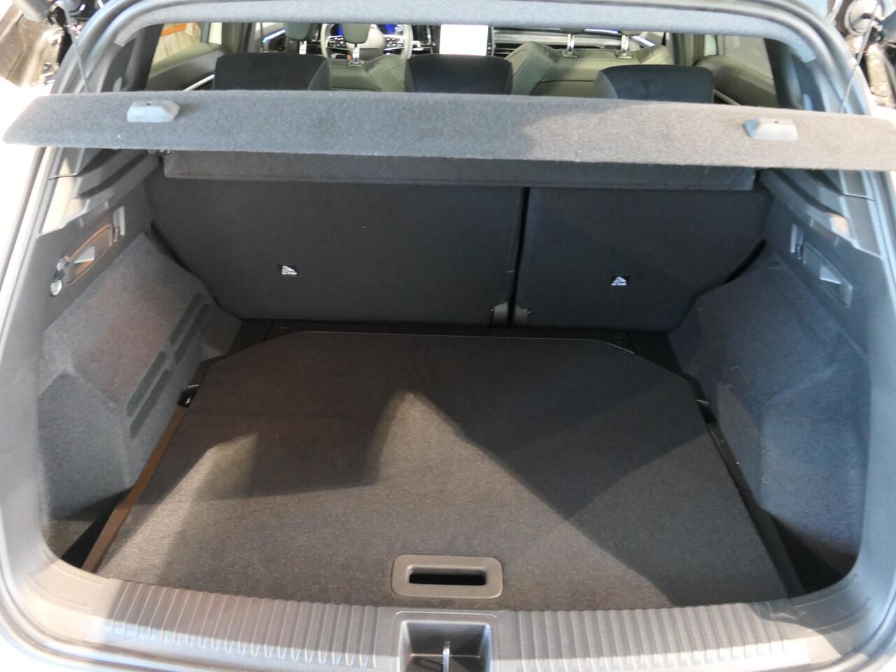 Renault Austral 1.2 E-Tech full hybrid 200 iconic esprit Alpine Mat Wit, HarmanKardon, Pano, 360 Camera