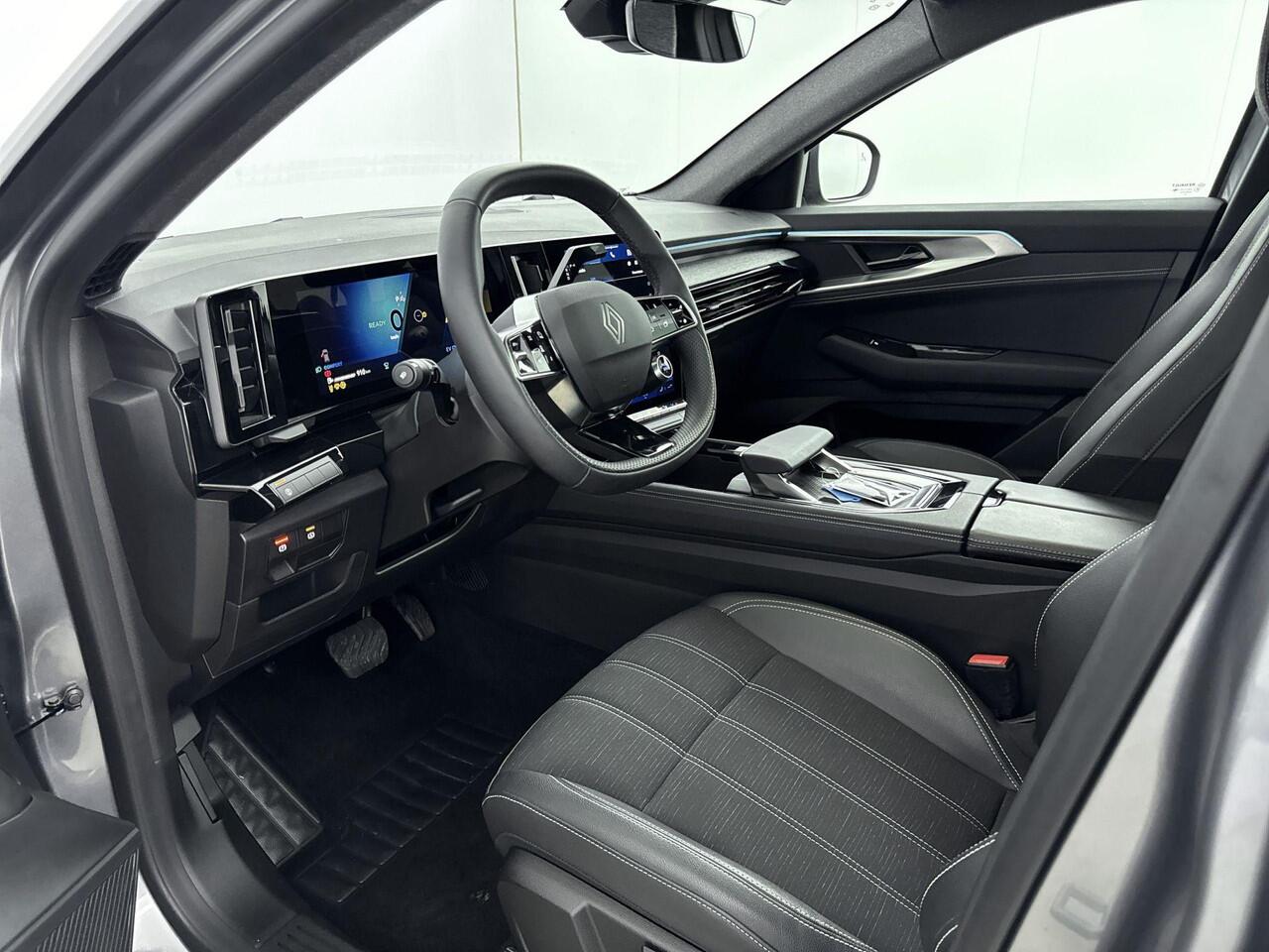 Renault Austral 1.2 E-Tech full hybrid 200 techno | Adaptieve Cruise Control | Google Built-In | Apple Carplay & Android Auto | Parkeersensoren Voor & Achter | Achteruitrijcamera | Climate Control | Privacy Glass | Keyless Entry |