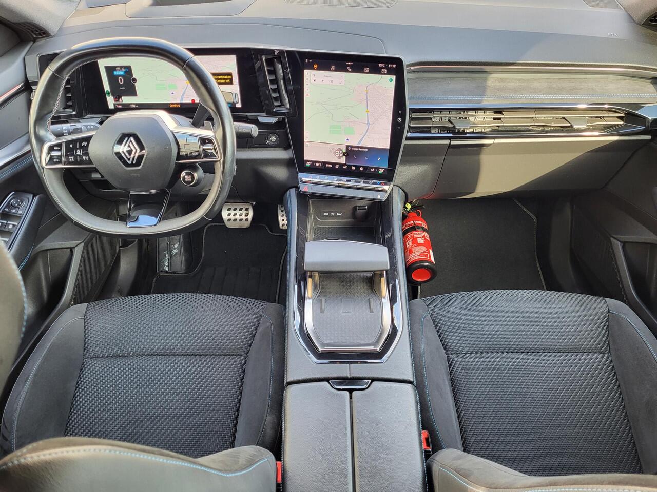 Renault Austral E-Tech full hybrid 200 iconic esprit Alpine Automaat / Trekhaak 1.500kg Trekgewicht / 4 Control / Matrix Led / HUD / Navigatie / 360° camera / Apple Carplay / Android Auto /