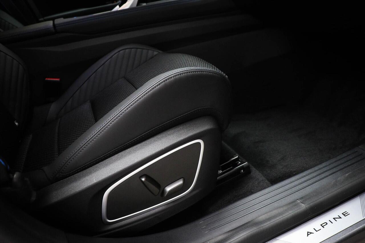 Renault Austral 1.2 E-Tech full hybrid 200 iconic esprit Alpine Nieuw Model/Direct rijden | VISION PACK | HEAD UP | STUURVERWARMING | DAB | APPLE | CAMERA