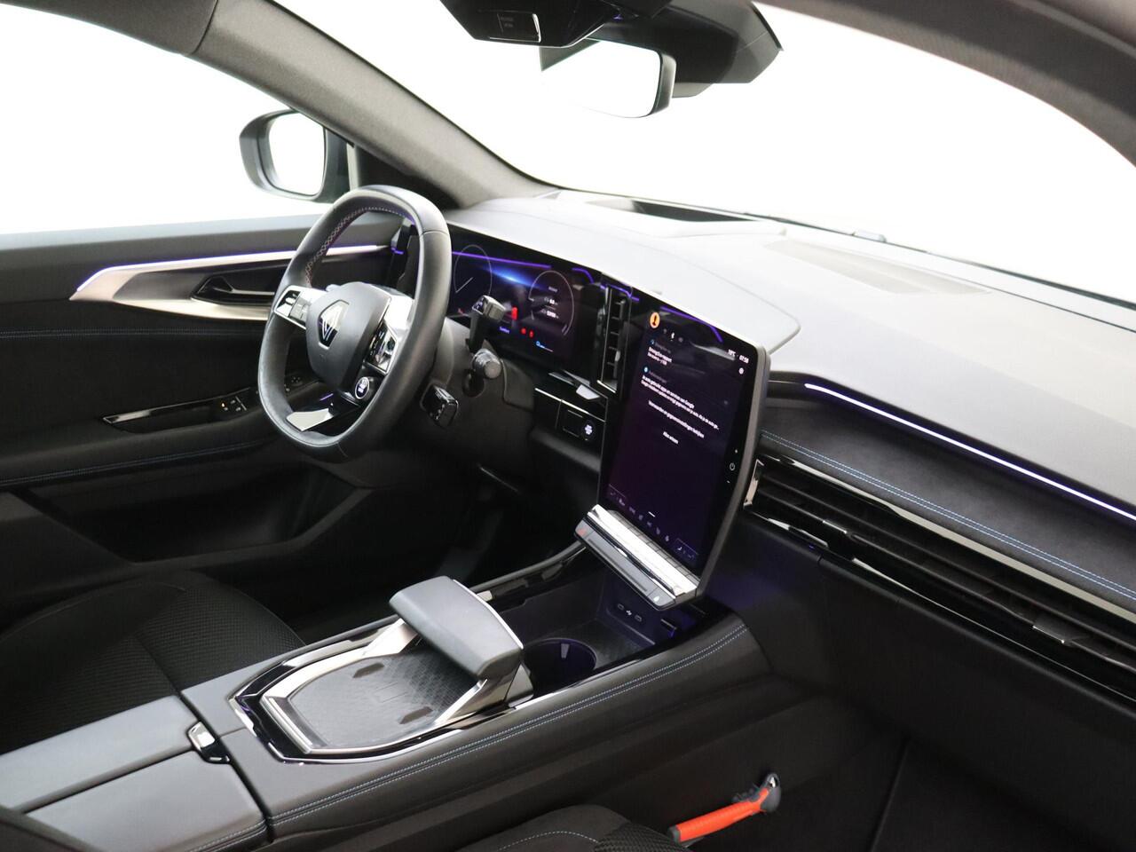 Renault Austral 1.2 E-Tech full hybrid 200PK iconic esprit Alpine | Panorama-dak | Head-up display | Message | 360 Camera | Stoelverwarming