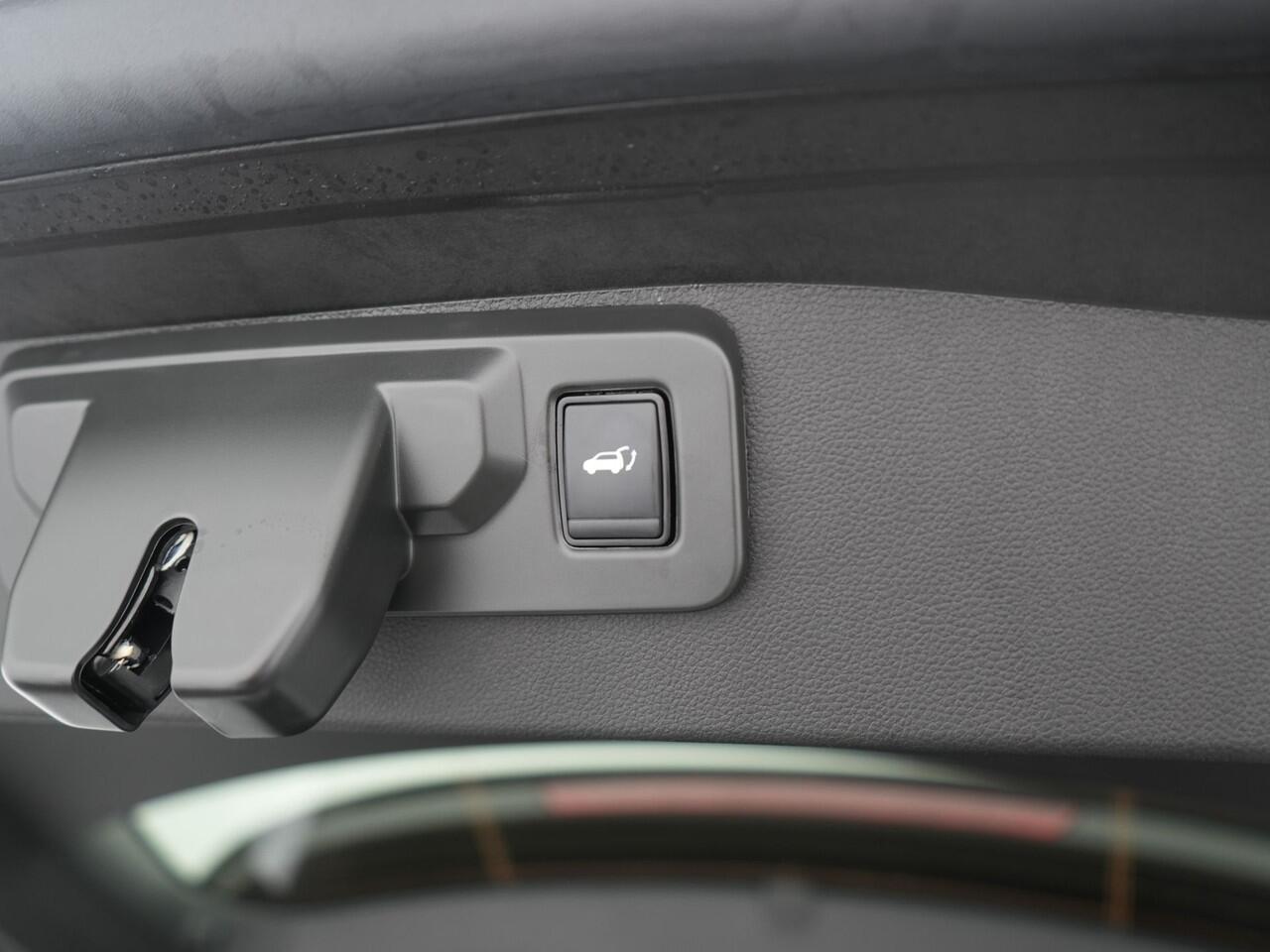 Renault Austral E-Tech Full Hybrid 200 Iconic Esprit Alpine - DEMO - Adaptive Cruise Control - Panoramadak - 360 graden Camera - Harman/Kardon - Stoel- en Stuurverwarming - Apple Carplay - Android Auto