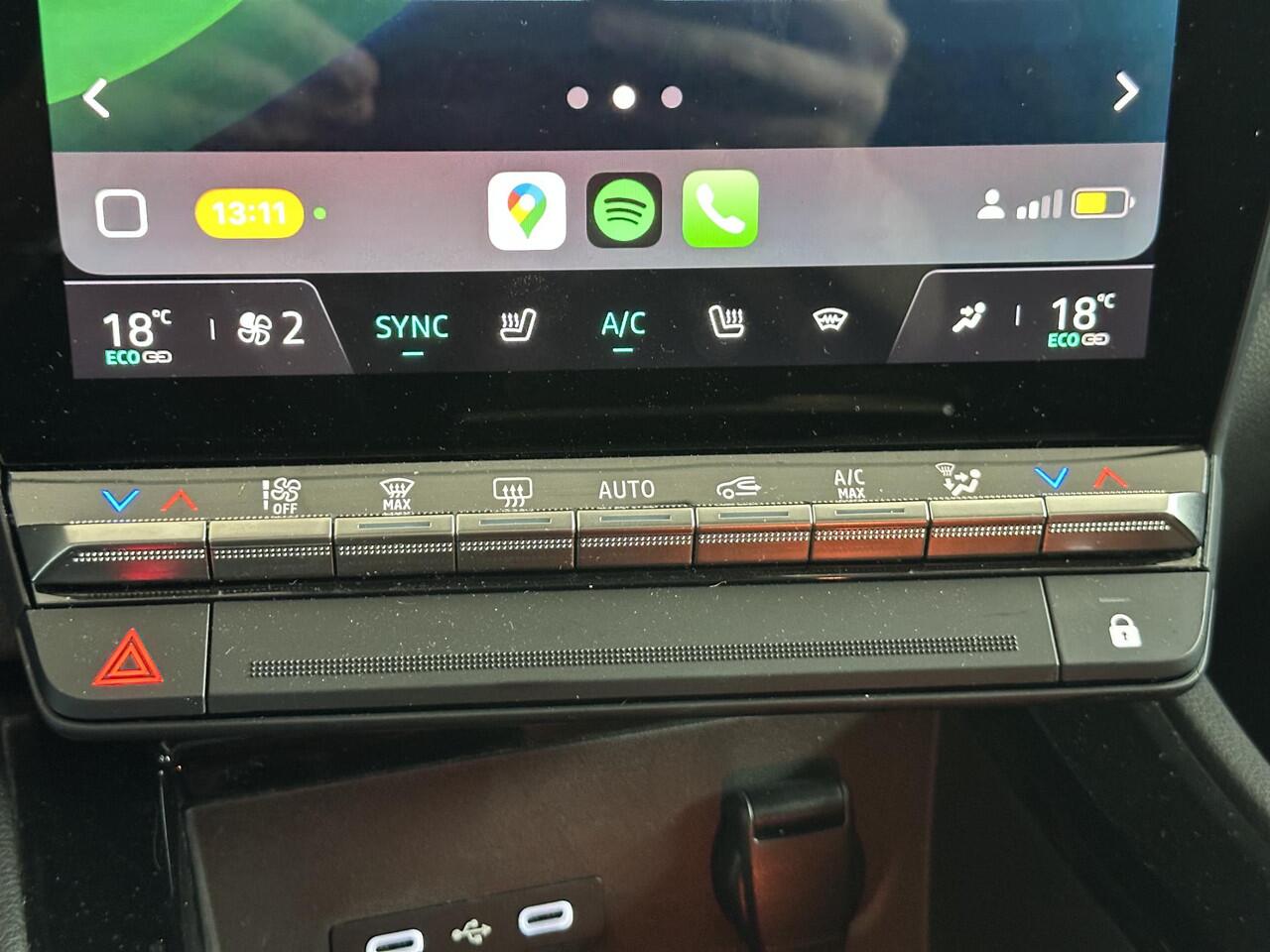 Renault Austral 1.2 E-Tech full hybrid 200 iconic esprit Alpine AUTOMAAT | PANORAMADAK | ELEKTRISCHE ACHTERKLEP | COMPLETE AUTO!