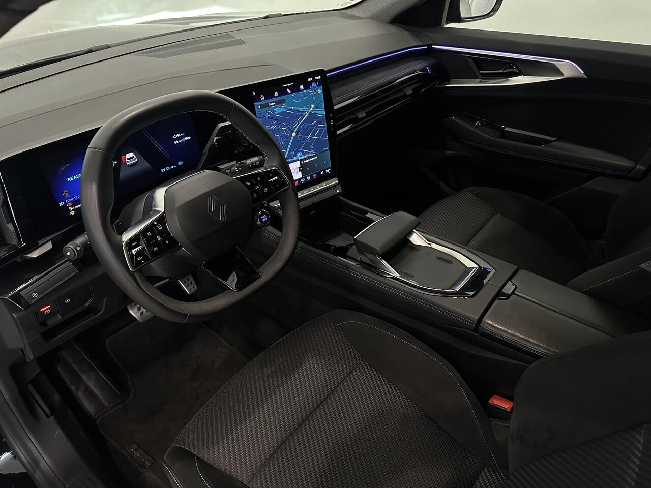 Renault Austral 1.2 E-Tech Full Hybrid 200 Iconic Esprit Alpine | 360° camera | Elektrisch verstelbare voorstoelen | Stoel-, stuur- en voorruitverwarming