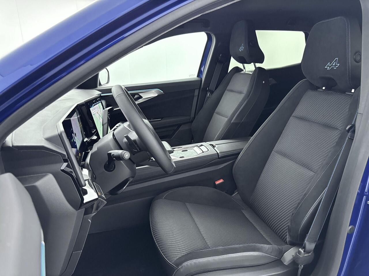 Renault Austral 1.2 E-Tech full hybrid 200Pk techno esprit Alpine | Google Navigatie | Apple & Android Carplay | Parkeersensoren Voor & Achter | Camera | Elektrisch Verstelbare Voorstoelen | Stoel & Stuurverwarming | Climate Control | Privacy Glass | Adaptieve Cruise Con