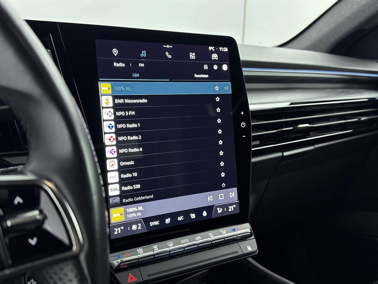 Renault Austral 1.2 E-Tech full hybrid 200Pk iconic | Google Navigatie | Ambiance Verlichting | Stoelverwarming & Stuurverwarming | Parkeersensoren & 360 Camera | 20 Inch Lichtmetalen Velgen | All Season Banden |