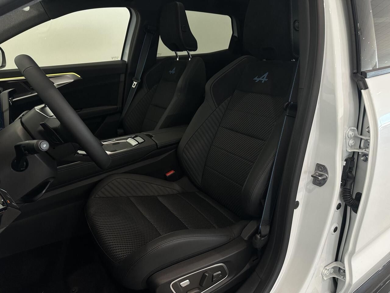 Renault Austral 1.2 E-Tech Full Hybrid 200 Iconic Esprit Alpine | NIEUW! | Panoramadak | Stoel-, stuur- en voorruitverwarming