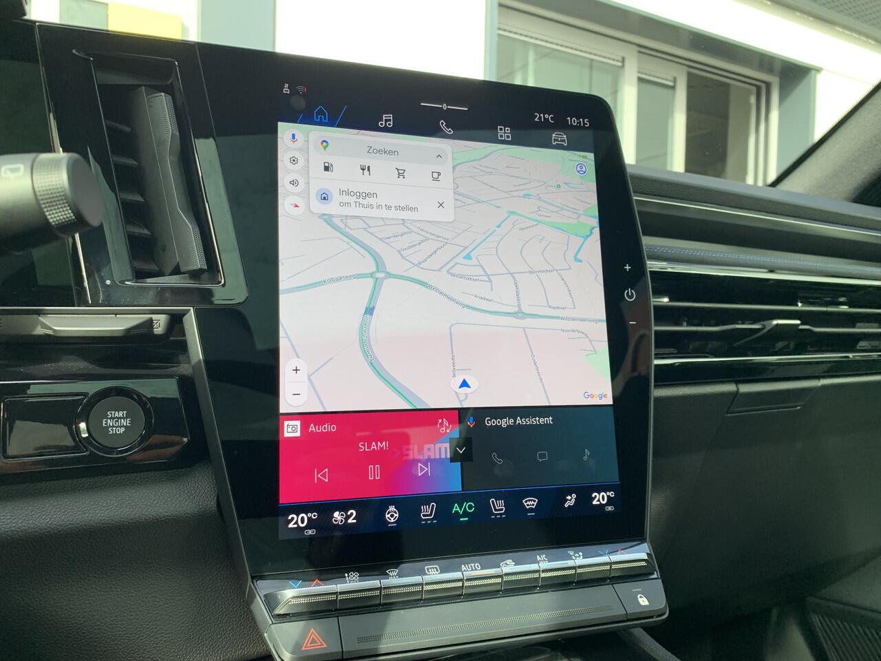 Renault Austral 1.2 E-Tech full hybrid 200 iconic esprit Alpine | Panoramisch glazen dak | Harman Kardon | 4CONTROL | Head-up display | Matrix LED | Trekhaak afneembaar