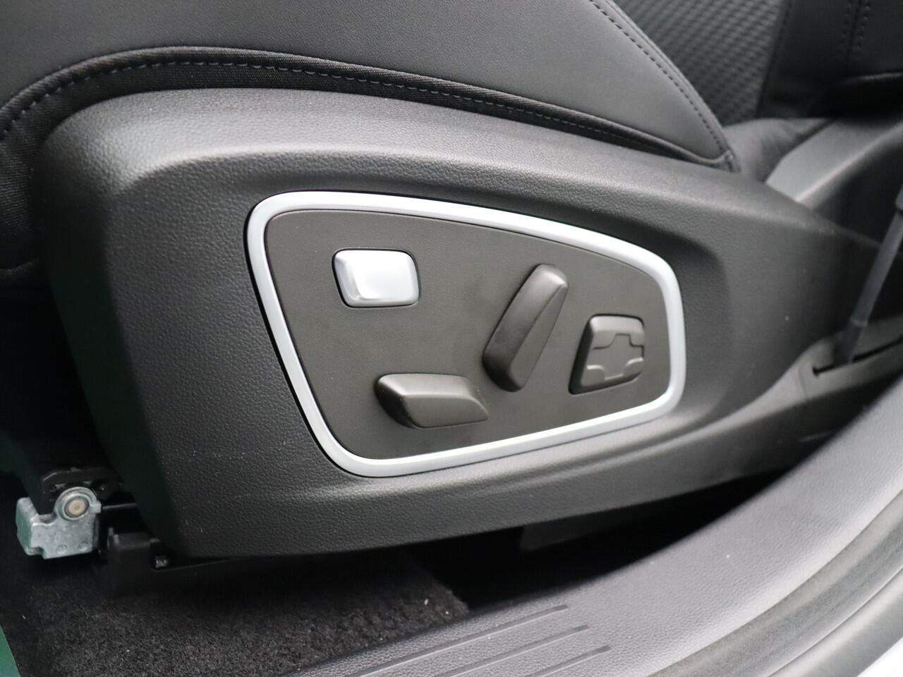 Renault Austral Iconic esprit Alpine Hybrid 200 | Achteruitrijcamera | Blind Spot Warning | Elektrisch verwarmbare voorstoelen