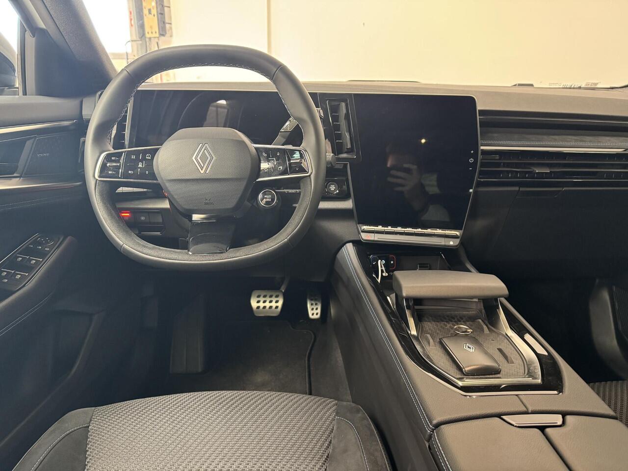 Renault Austral E-Tech full hybrid 200 iconic esprit Alpine | Panoramadak | Harman/Kardon | 360 Camera | DEMO