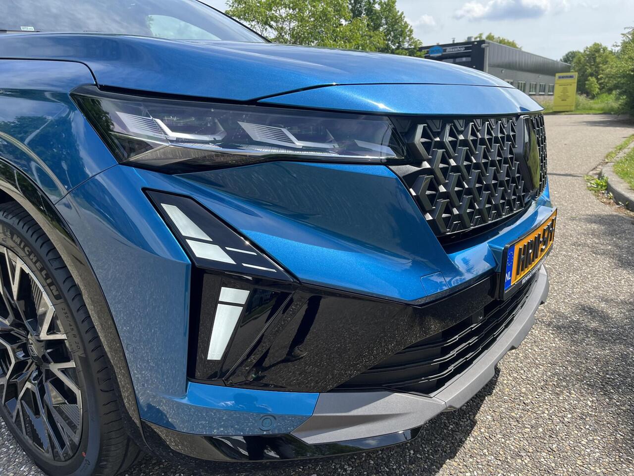 Renault Austral 1.2 E-Tech full hybrid 200 iconic esprit Alpine APPLE CARPLAY ANDROID AUTO / CRUISE CONTROLE / CLIMATE CONTROLE / PARKEERSENSOREN+CAMERA / GOOGLE BUILD IN.