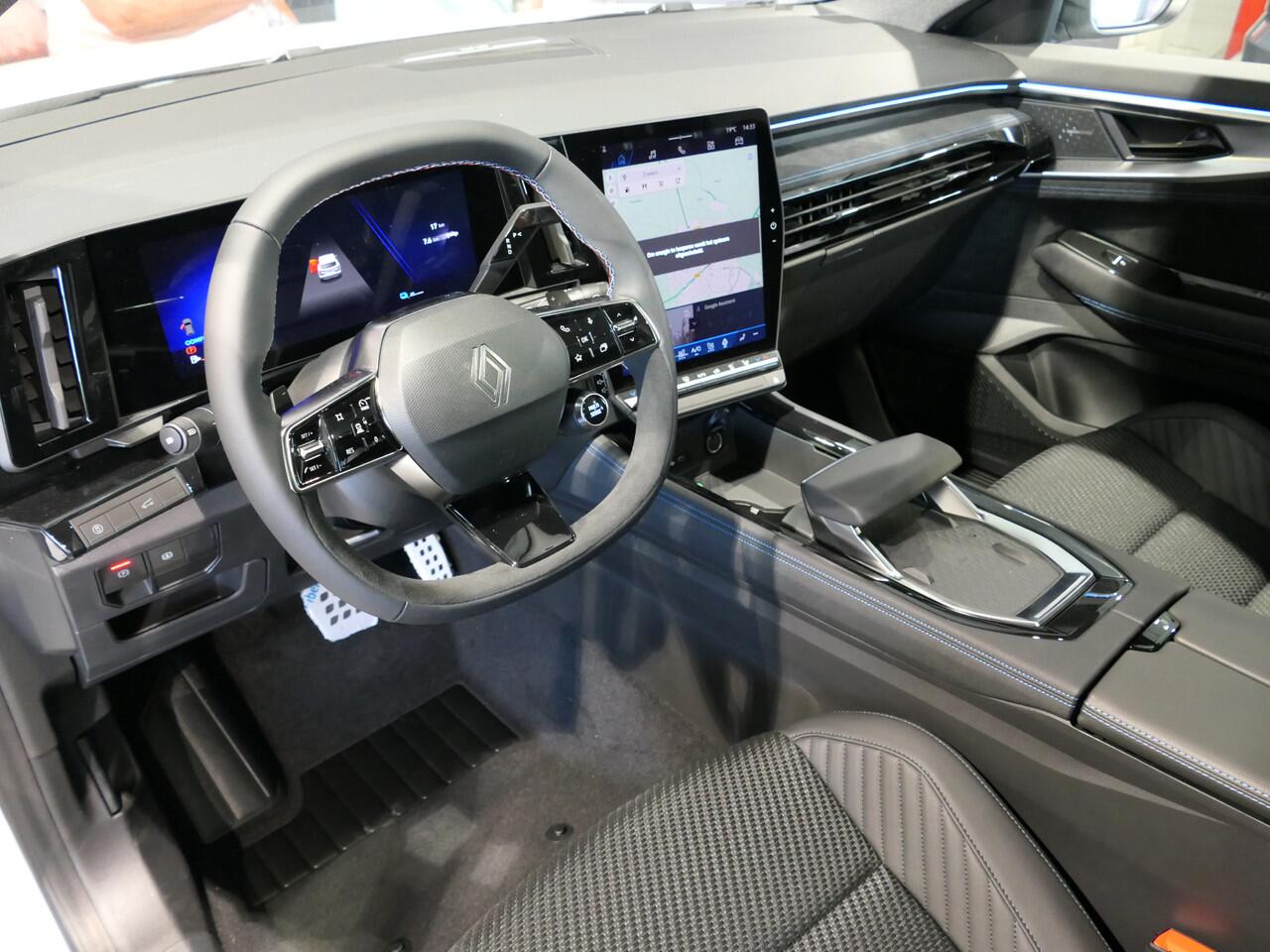 Renault Austral 1.2 E-Tech full hybrid 200 iconic esprit Alpine Mat Wit, HarmanKardon, Pano, 360 Camera