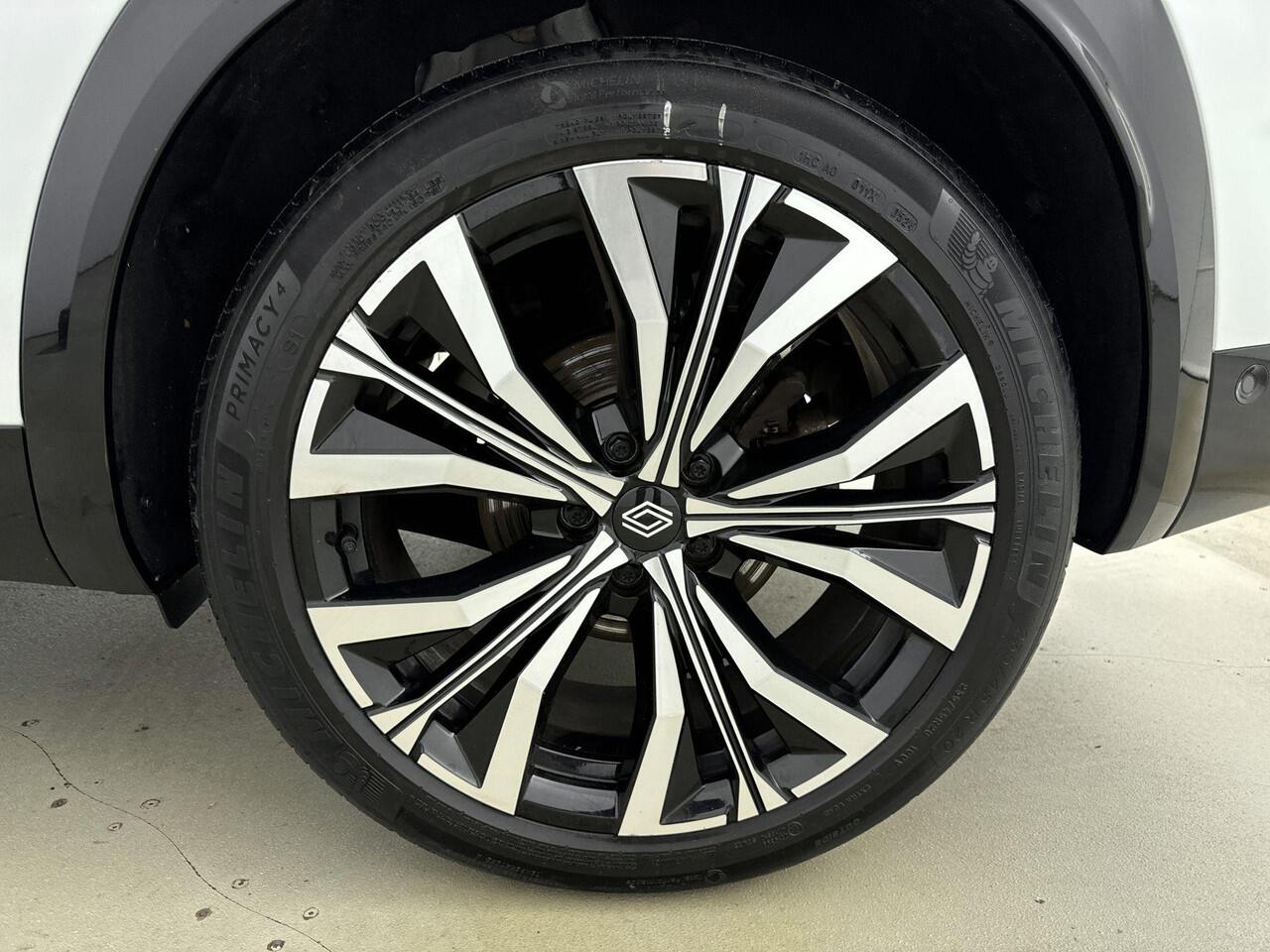 Renault Austral 1.2 E-Tech Full Hybrid Iconic 200PK | Google Navigatie | Adaptieve Cruise Control | 20'' Inch Lichtmetalen Velgen | Apple CarPlay & Android Auto