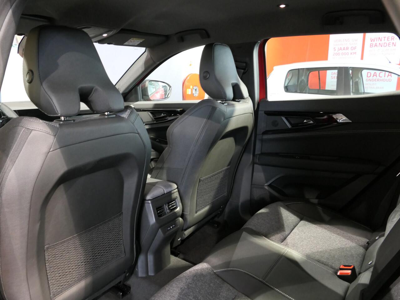 Renault Austral 1.2 E-Tech full hybrid 200 evolution *NIEUW* *incl. Pack Safety* - Dode hoek, uitparkeer en uitstapwaarschuwing, adaptive cruise