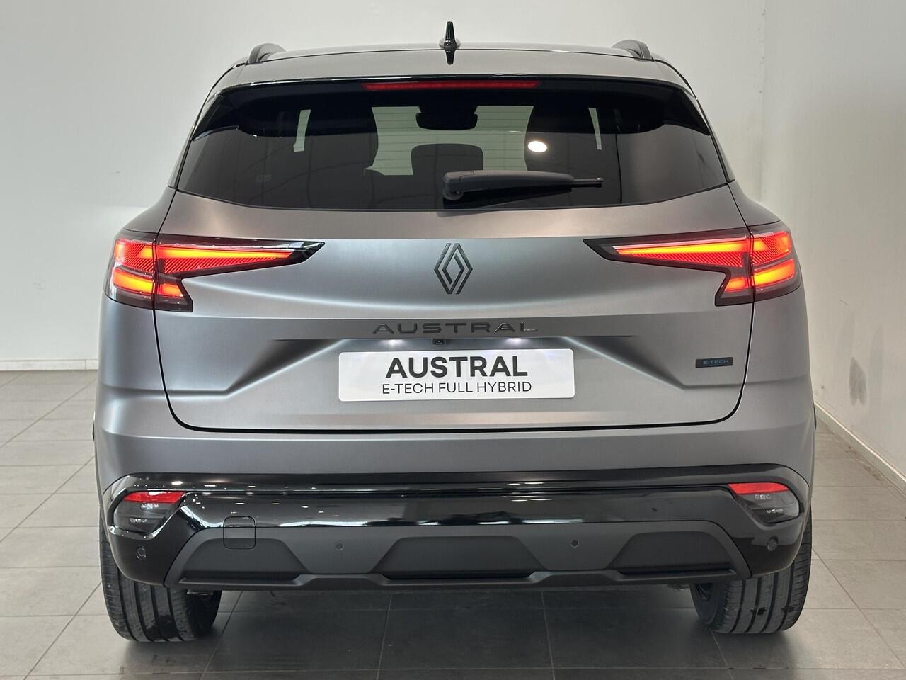 Renault Austral 1.2 E-Tech Full Hybrid 200 Esprit Alpine | 4CONTROL Advanced | Pack Vision | Pack Light & Sound | Pack Around View Camera | Van: ¤ 55.851,- nu rijklaar voor: ¤ 53.851,-