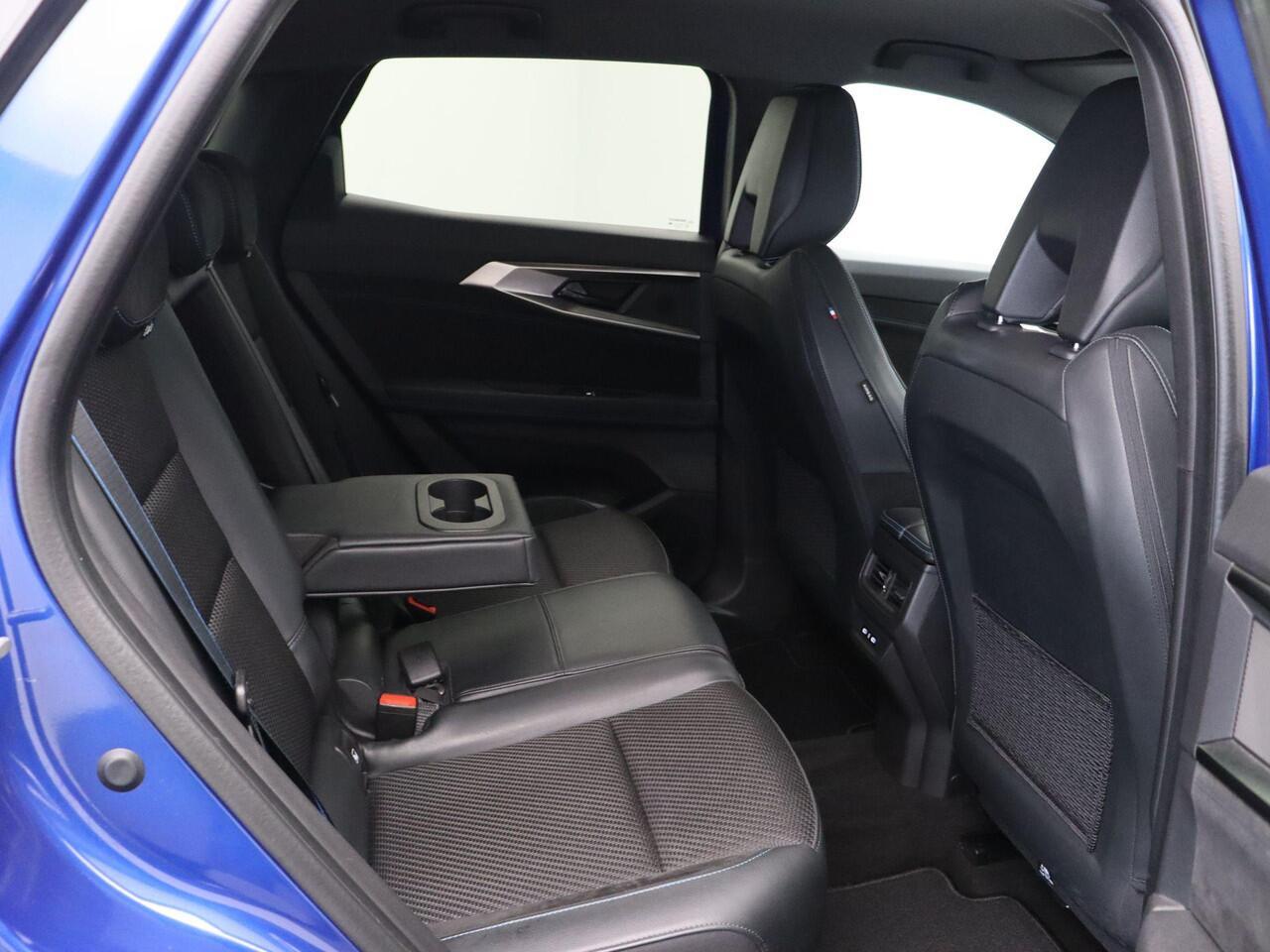 Renault Austral E-Tech full hybrid 200pk Iconic esprit Alpine | Elektrisch verstelbare bestuurdersstoel met Massage | Stoel- en stuurverwarming | Lichtmetalen velgen 20" | Elektrische achterklep | Active Driver Assist |