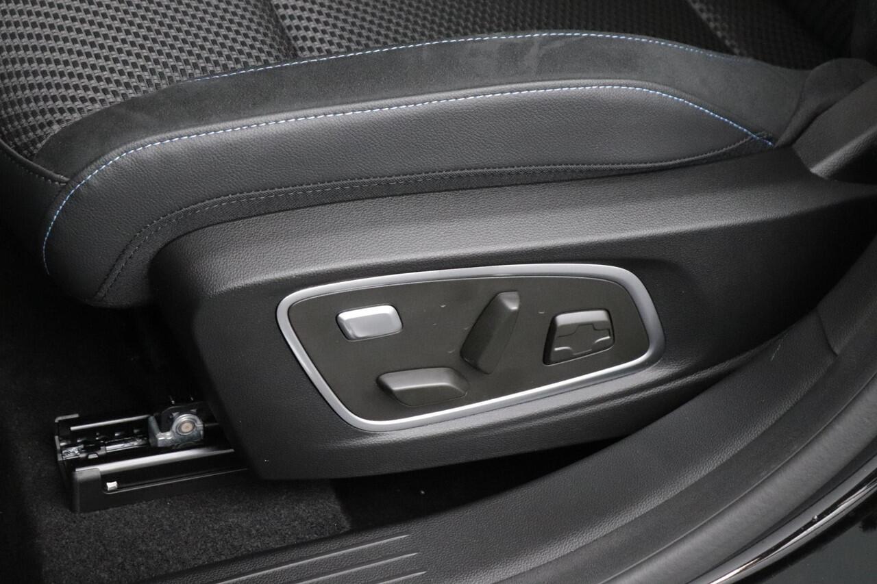 Renault Austral 1.3 Mild Hybrid 160PK X-Tronic Esprit Alpine | 3D Camera | Panorama Dak | Pack Lounge | Pack Safety |