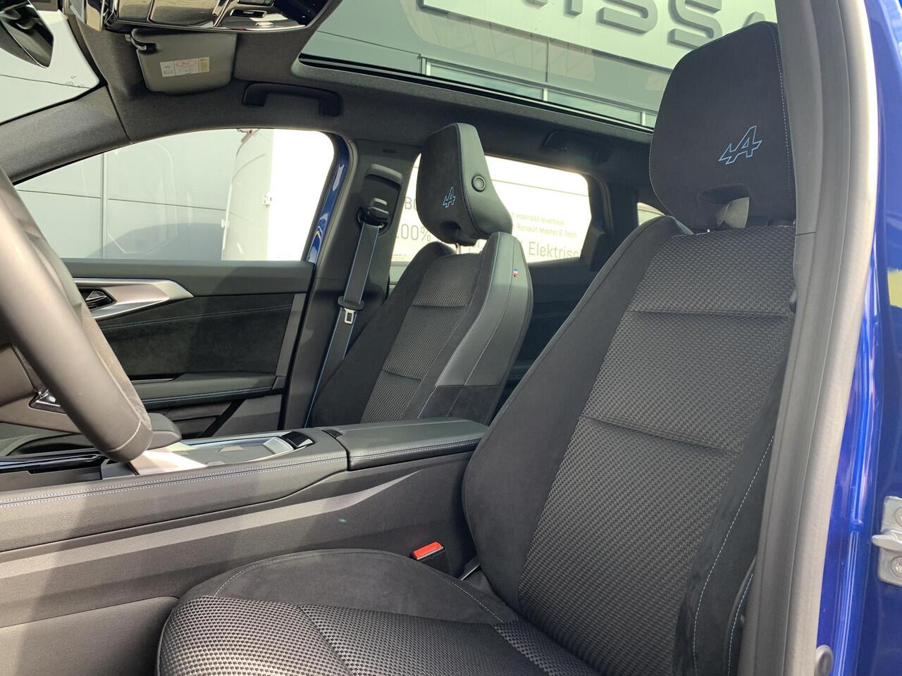 Renault Austral 1.2 E-Tech full hybrid 200 iconic esprit Alpine | Panoramisch glazen dak | Harman Kardon | 4CONTROL | Head-up display | Matrix LED | Trekhaak afneembaar