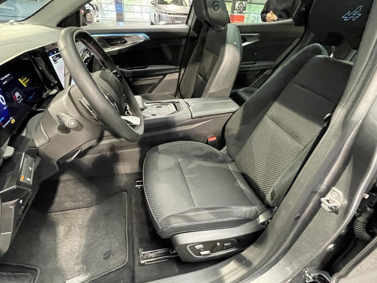 Renault Austral 1.2 E-Tech full hybrid 200 iconic esprit Alpine Climate controle | Navigatie | | Rondom camera | Adaptieve cruise controle