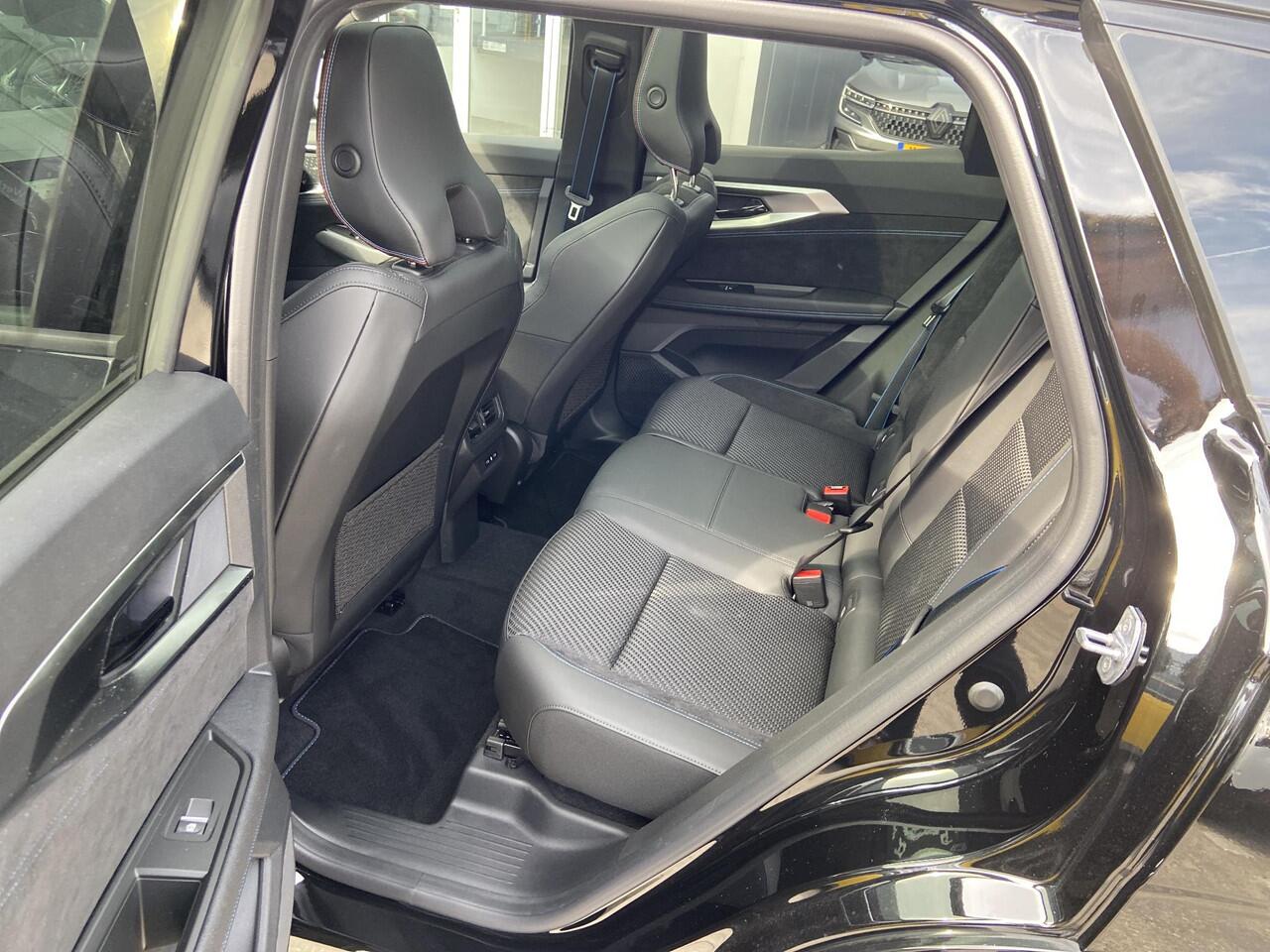 Renault Austral 1.2 E-Tech full hybrid 200 iconic esprit Alpine / PACK AROUND VIEW CAMERA / PACK LIGHT & SOUND / Demo zuidoost / vraag naar beschikbaarheid