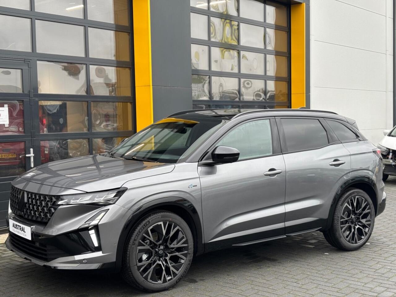 Renault Austral Esprit Alpine full hybrid E-Tech 200 Pack light en sound Pack around view camera