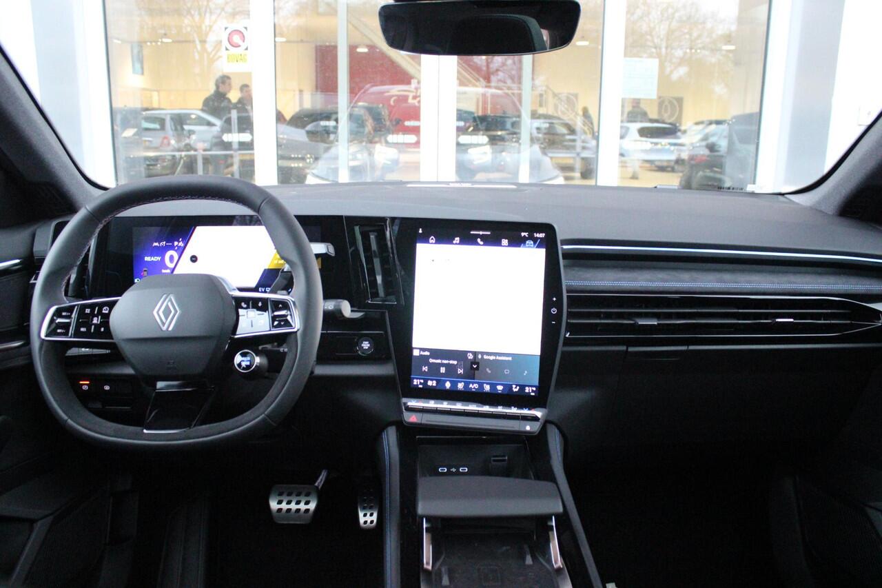 Renault Austral E-TECH FULL HYBRID 200PK ICONIC ESPIRIT ALPINE | | ELEKTRISCH BEDIENBARE VOORSTOELEN | PREMIUM HARMAN/KARDON AUDIO | MATRIX LED KOPLAMPEN | PARKEERSENSOREN VOOR + ACHTER | ELEKTRISCHE BEDIENBARE KOFFERKLEP | DODEHOEKDETECTIE | PANORAMADAK | KEYLESS ENTRY 