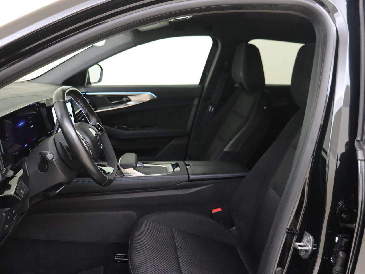 Renault Austral 1.2 E-Tech full hybrid 200 iconic | Stoel en Vooruitverwarming | Camera | Full Map Navi | Camera |